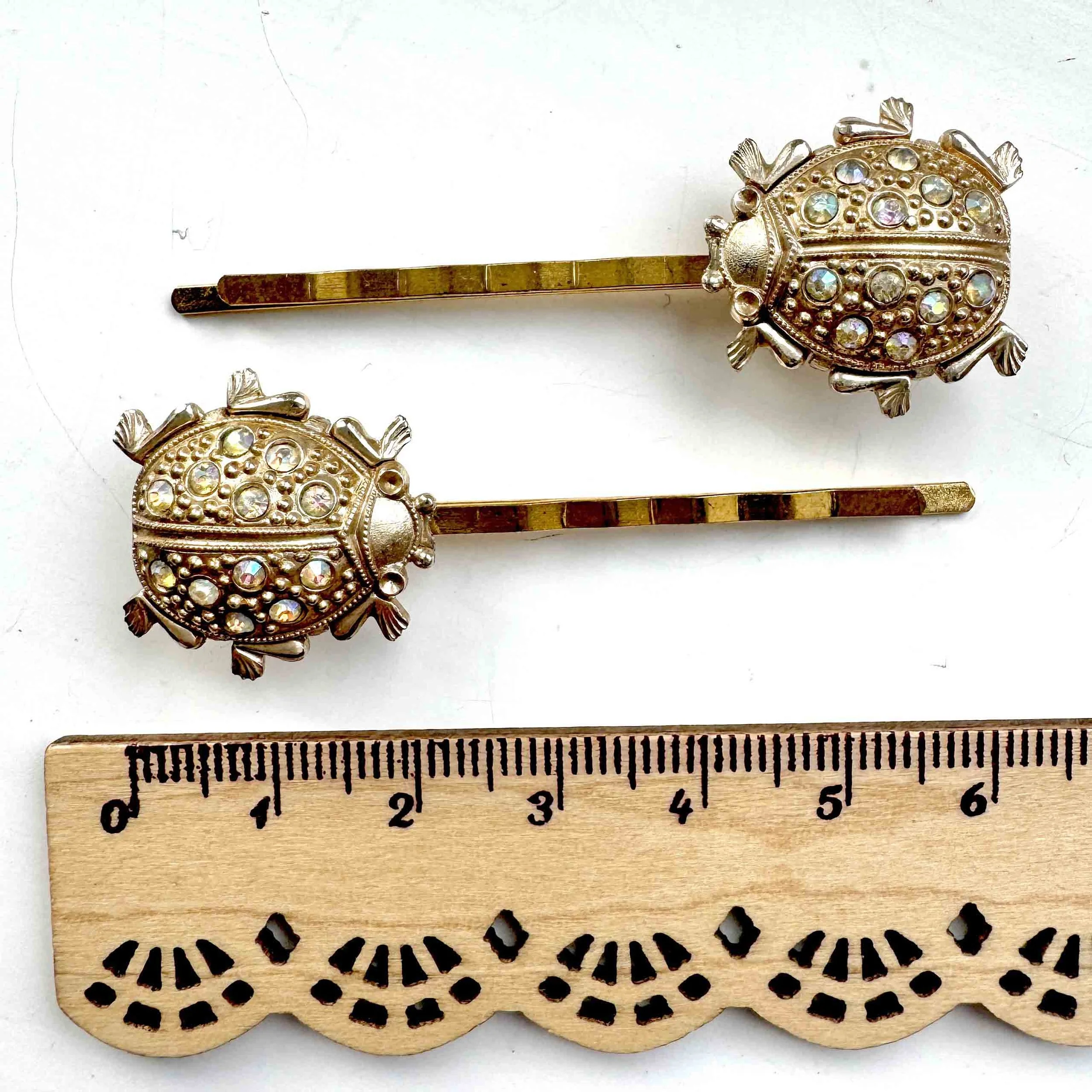 vintage 1950s aurora rhinestone jewelled ladybug hair clips