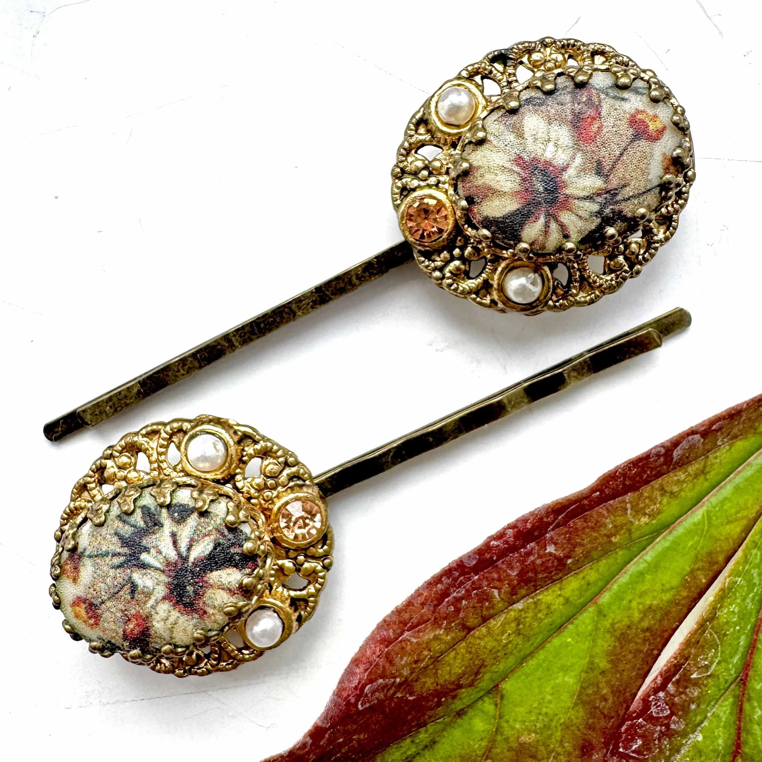 1930s antique floral hair pins for autumn wedding, vintage hair accessories