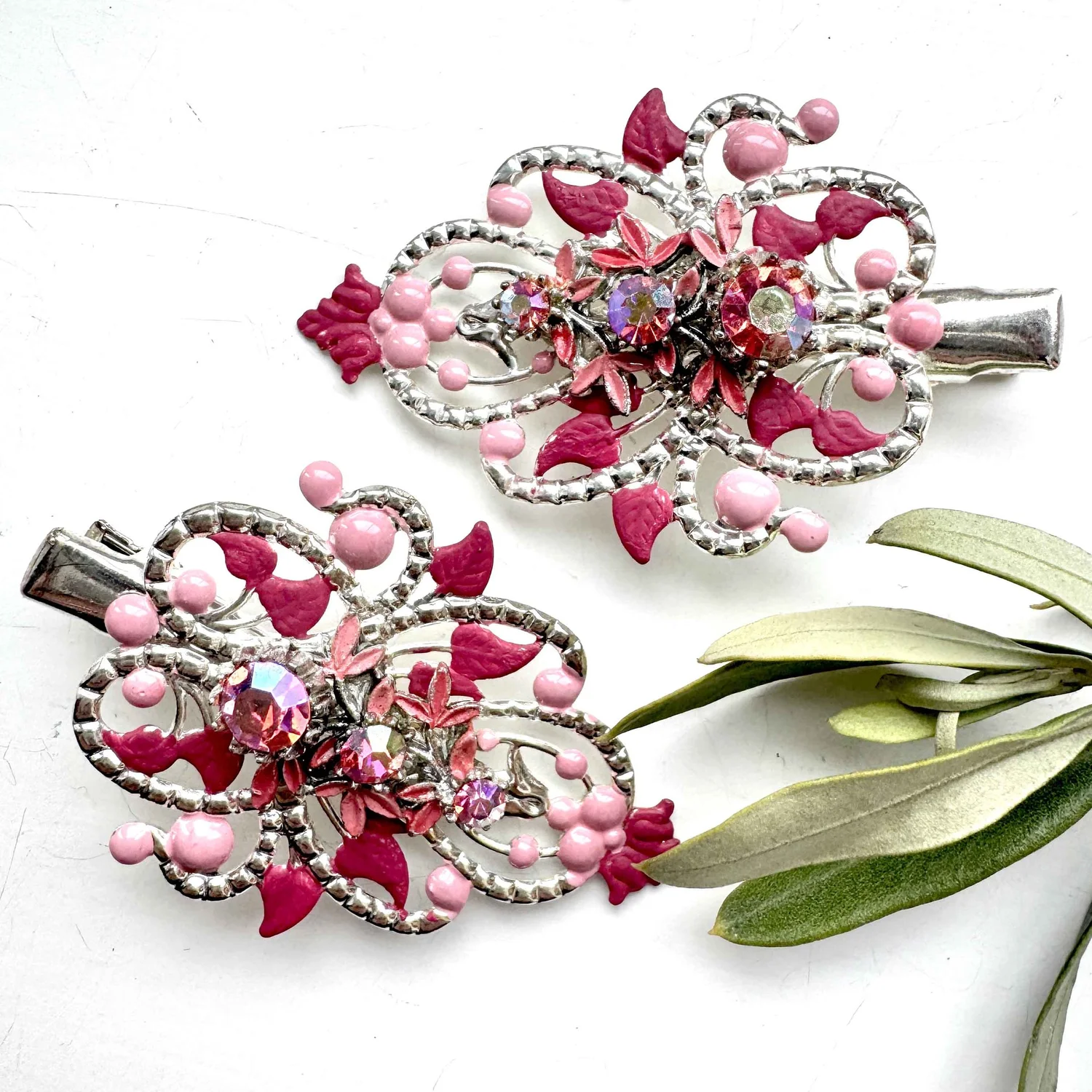 1950s Vintage Pink Rhinestone Hair Clips - Vintage Hair  display picture 1