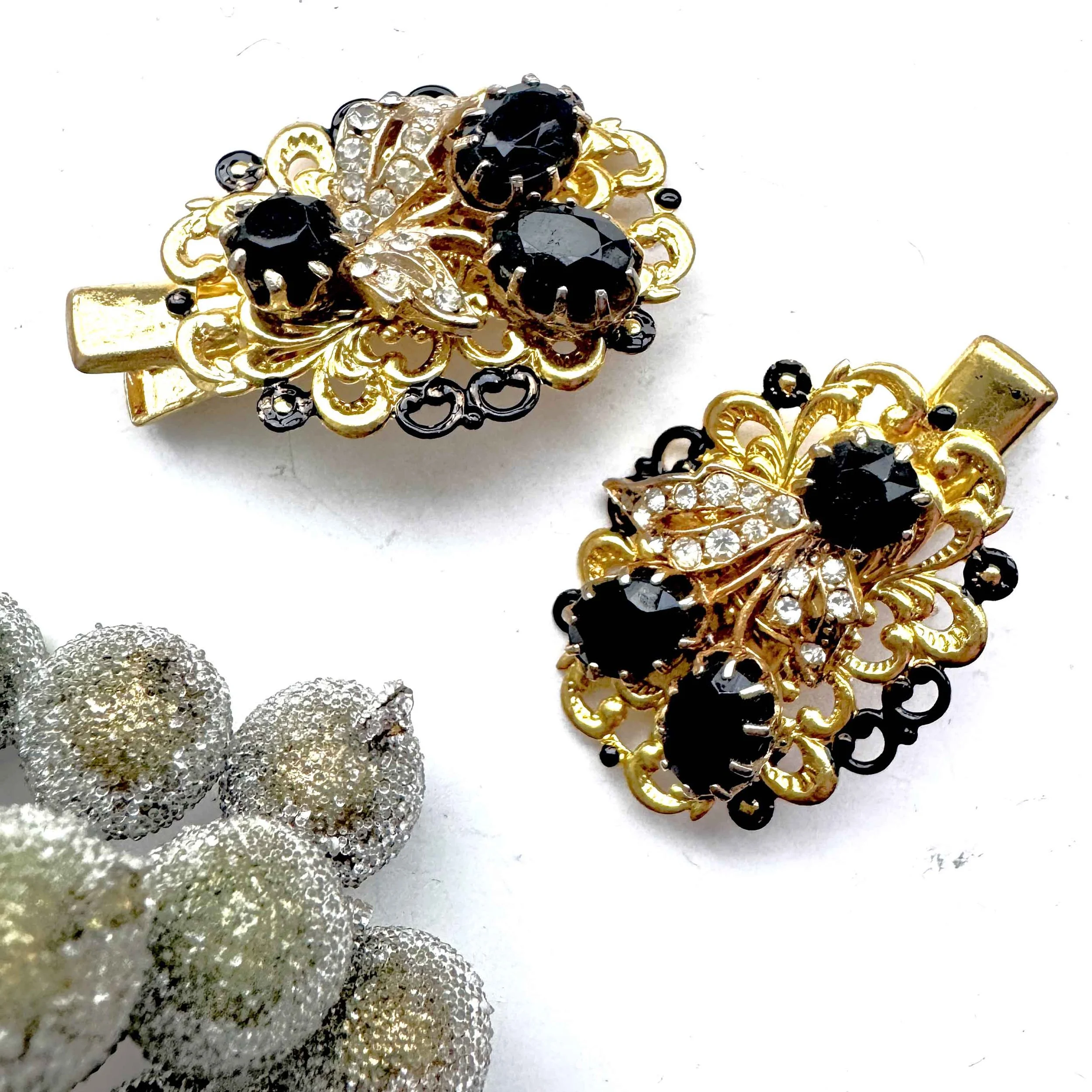 Vintage Pair Black and Gold Rhinestone Hair Clips VA1220
