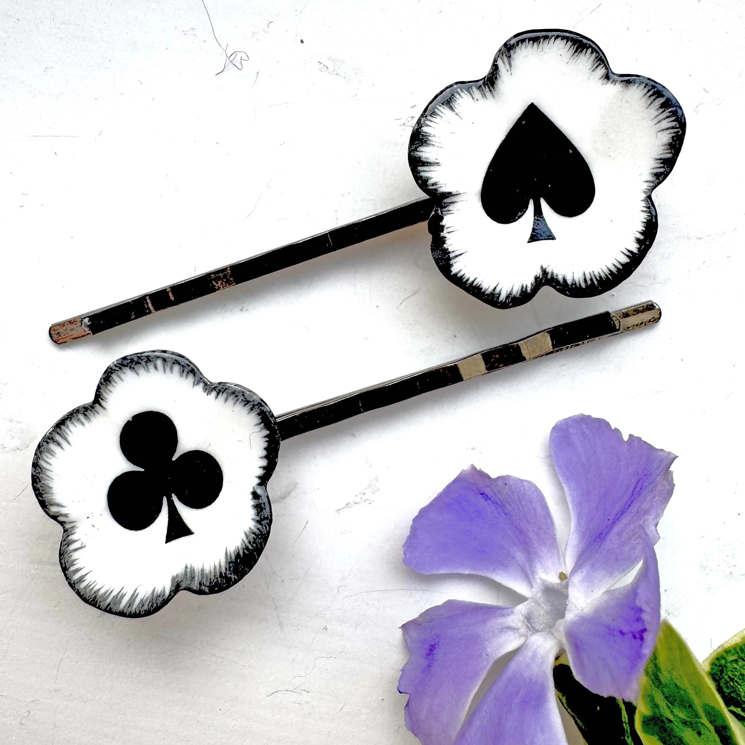 Pair Vintage Black White Playing Card Hair Pins VA1239