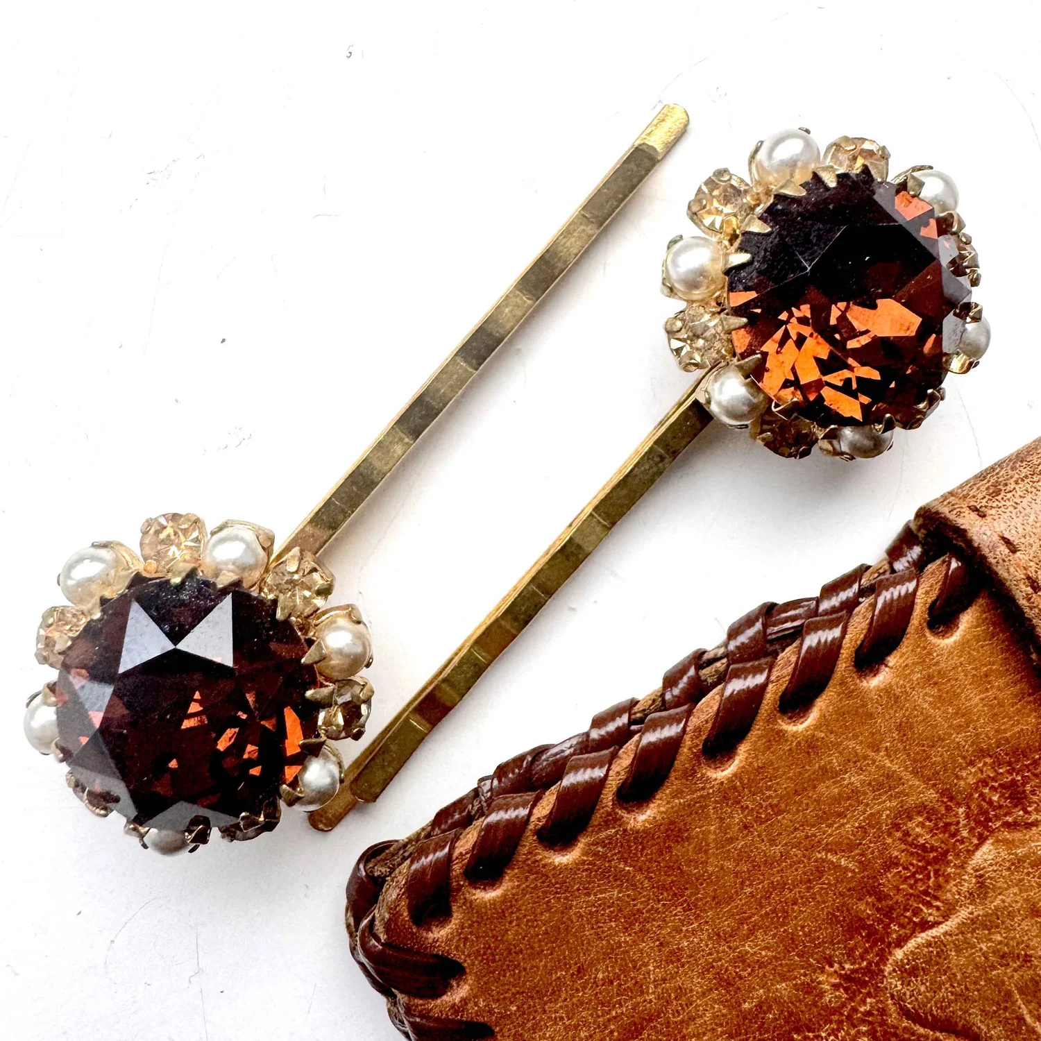 Vintage 1950s Amber Rhinestone Pearl Hair Pins — Vintage  display picture 3