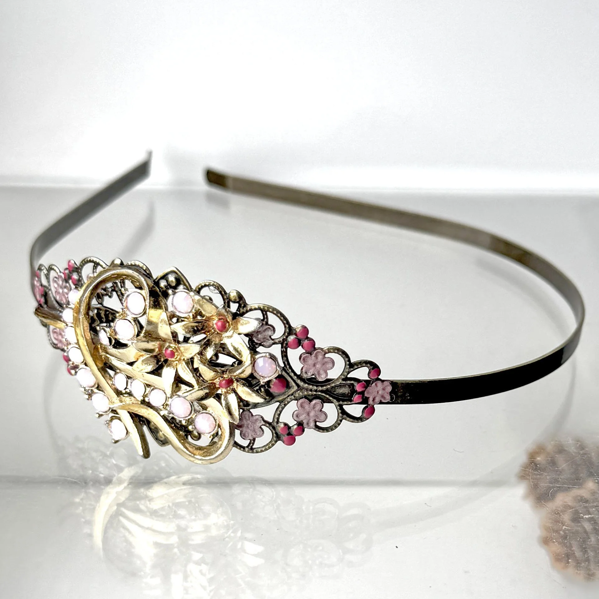 Vintage Pink Jewelled Flower Fascinator VA1212