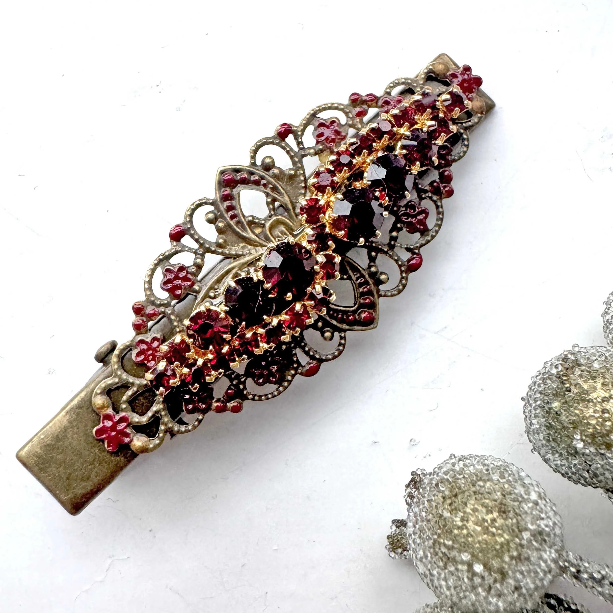 1950s vintage garnet red rhinestone hair clip - vintage hair accessories