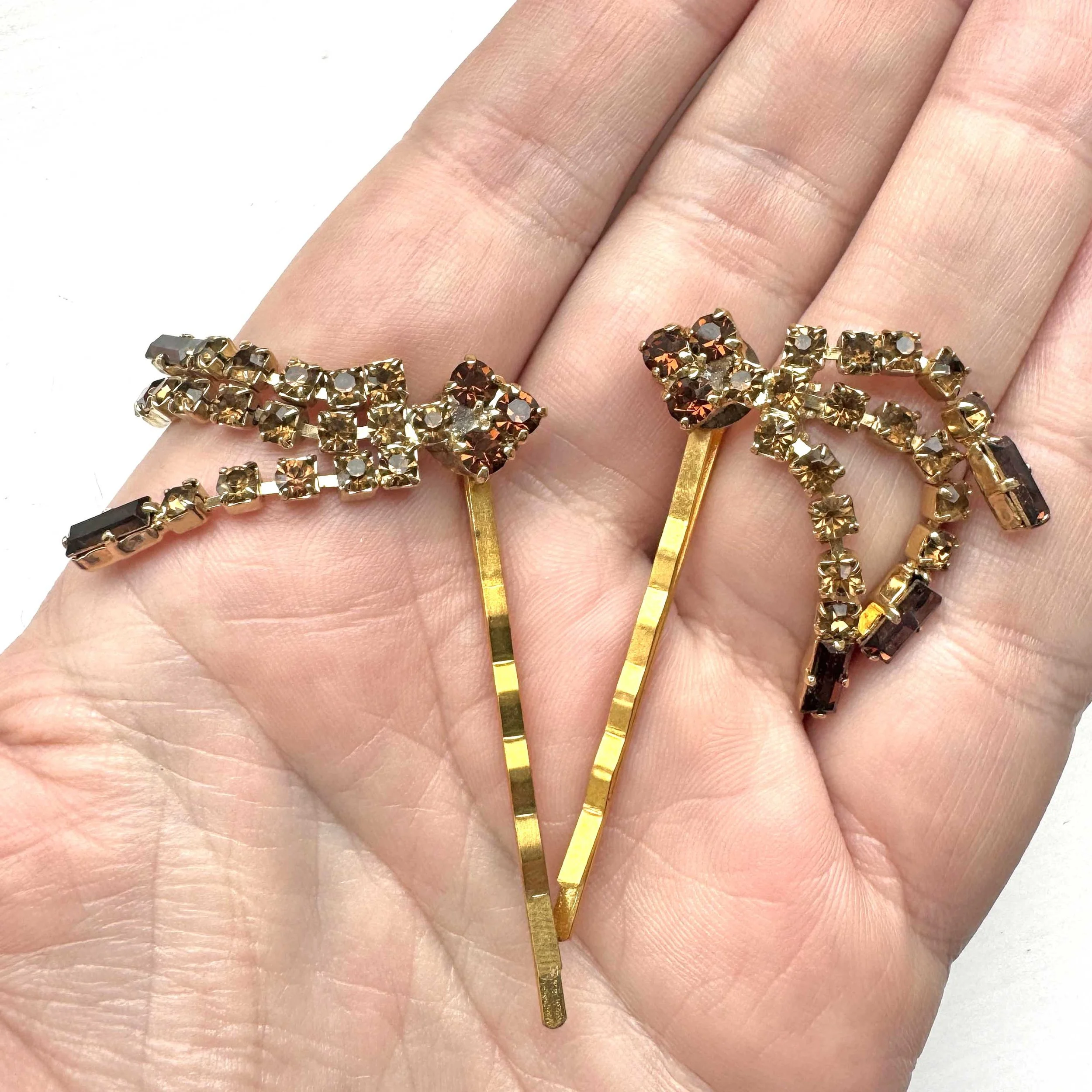 vintage bridal hair pins for fall wedding