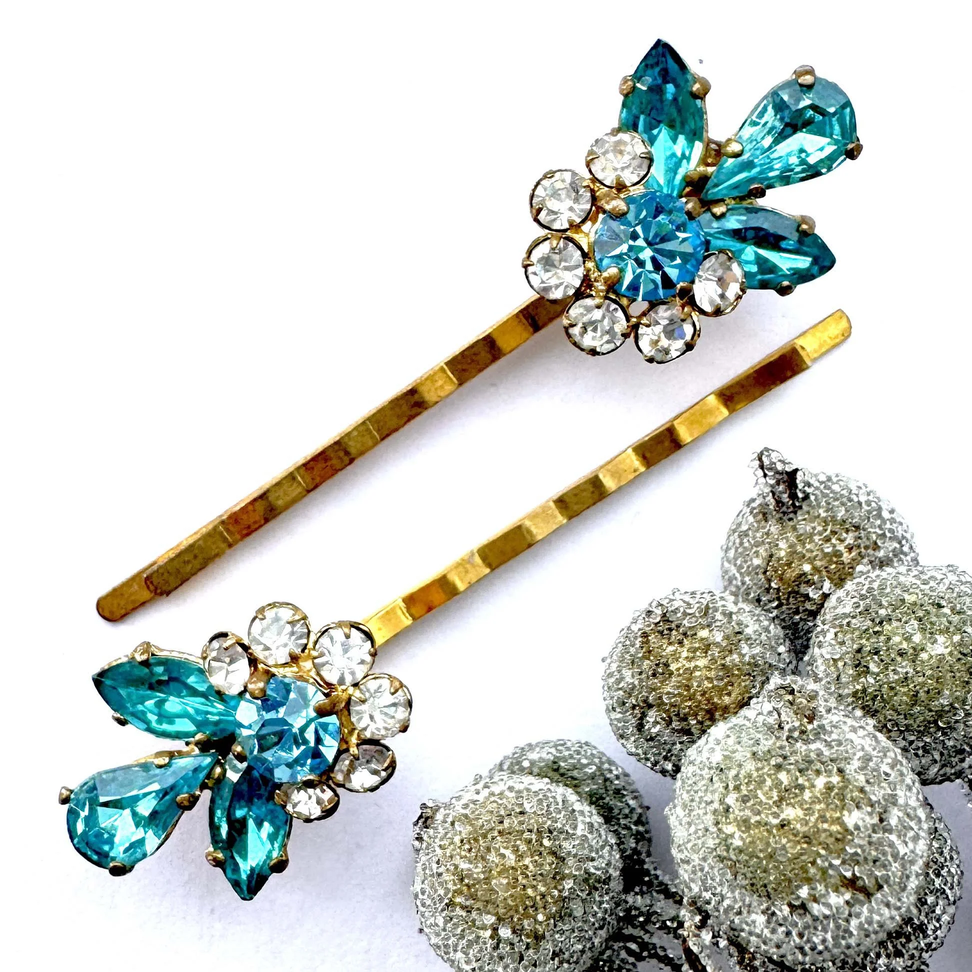 1950s vintage turquoise rhinestone flower hair pins, vintage hair accessories