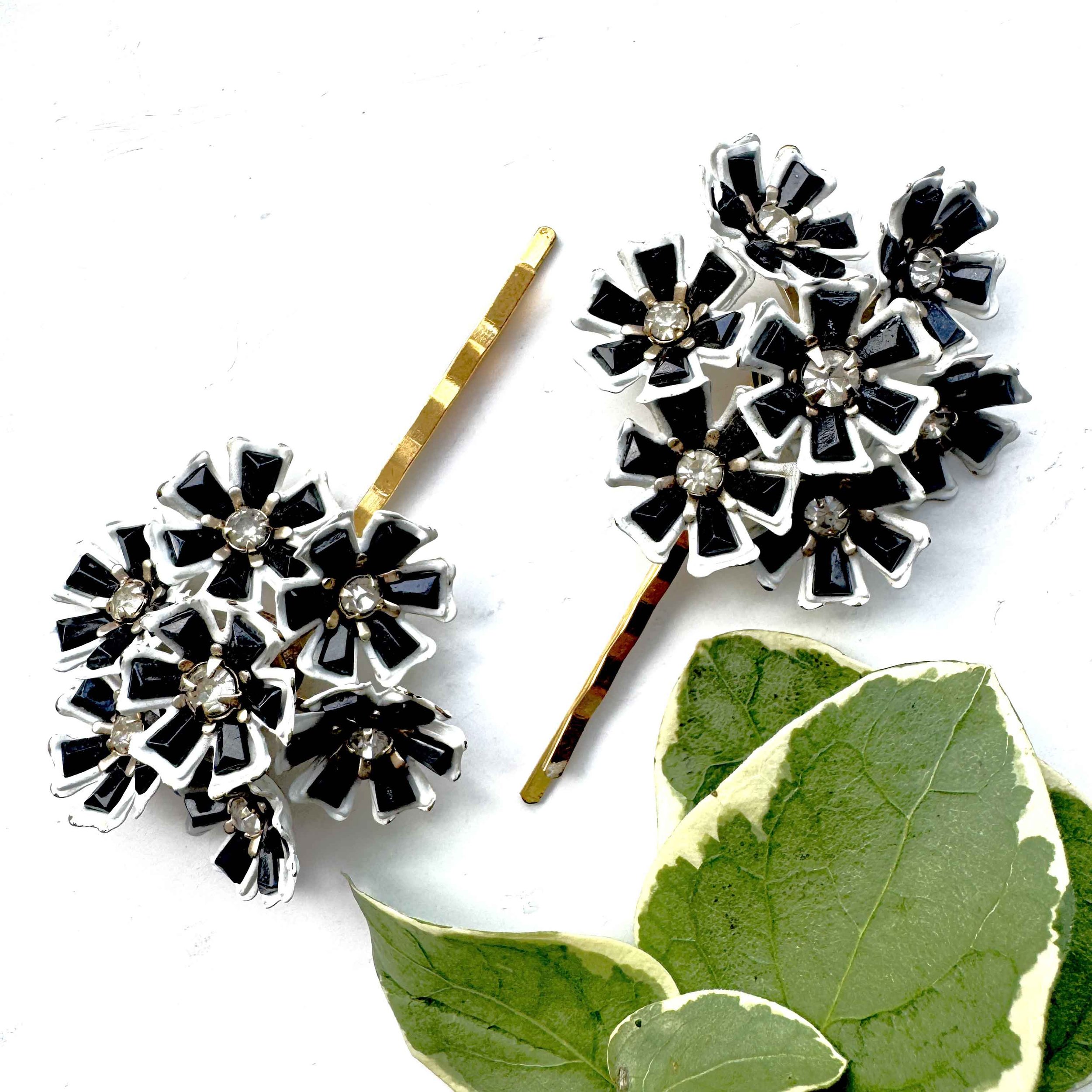 Pair Vintage Black & White Statement Flower Hair Pins VA1265