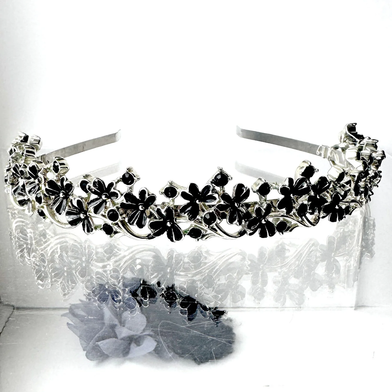 Vintage 1950s Black Rhinestone Flower Hairband — Vintage 