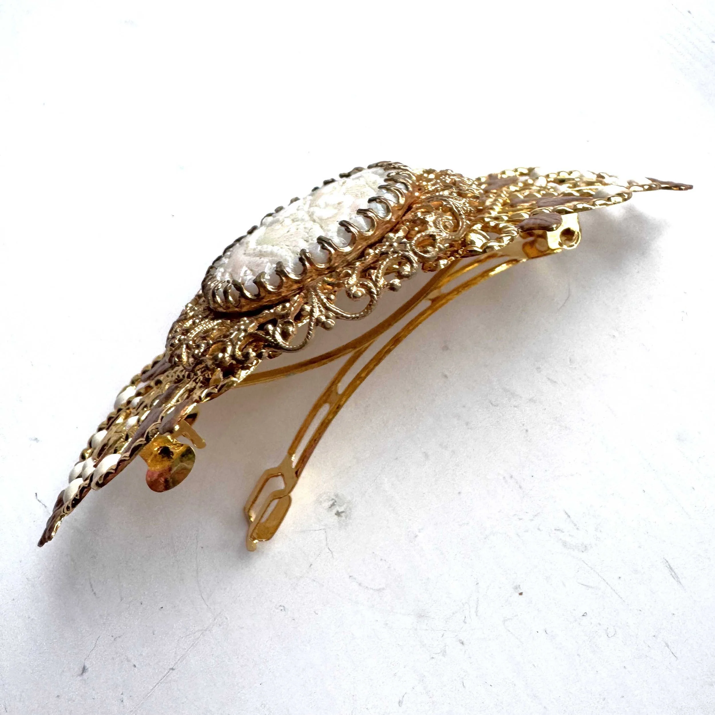 1940s vintage gold white hair clasp - vintage hair accessories