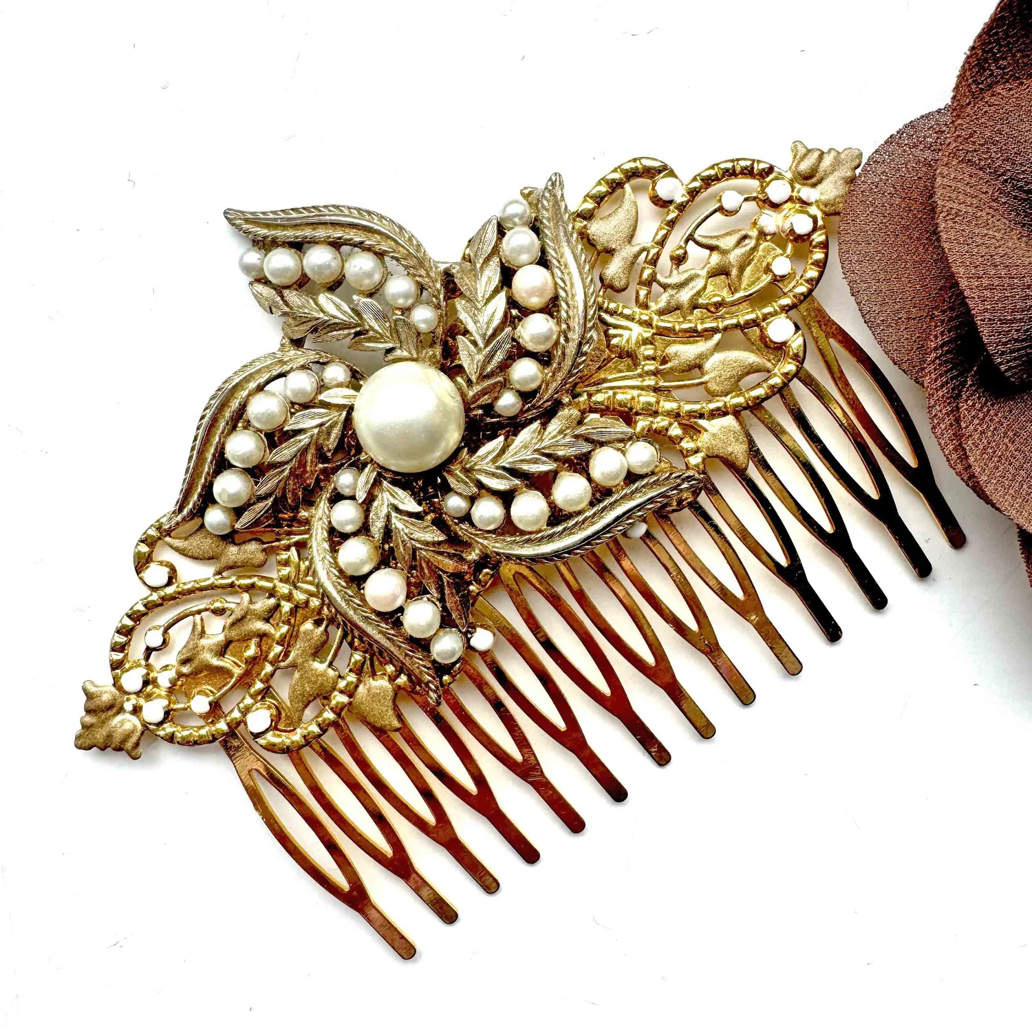 1950s Vintage Gold Pearl Hair Comb - vintage hair 