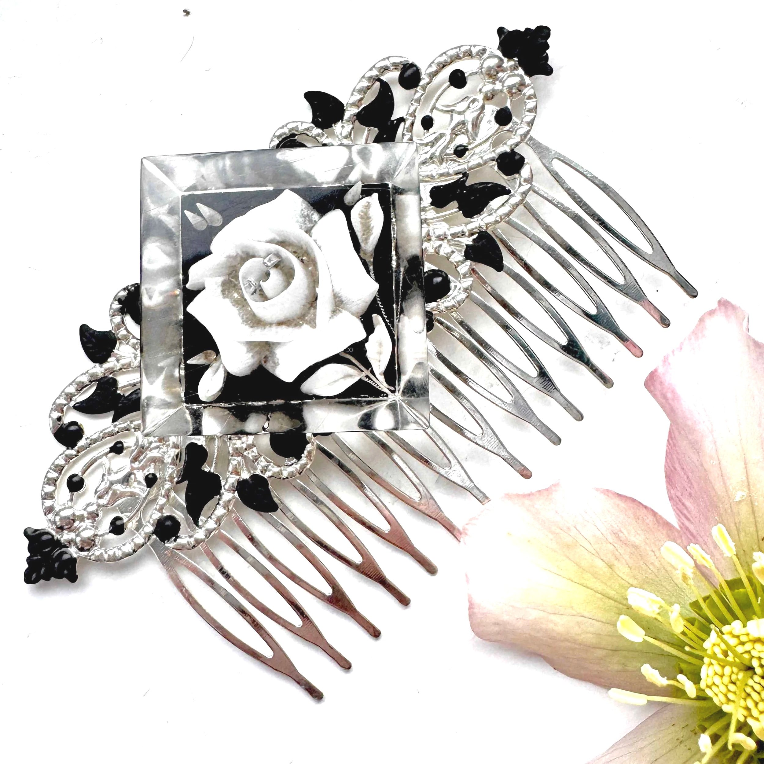 vintage black and white rose hair comb, vintage hair comb, vintage hair accessories