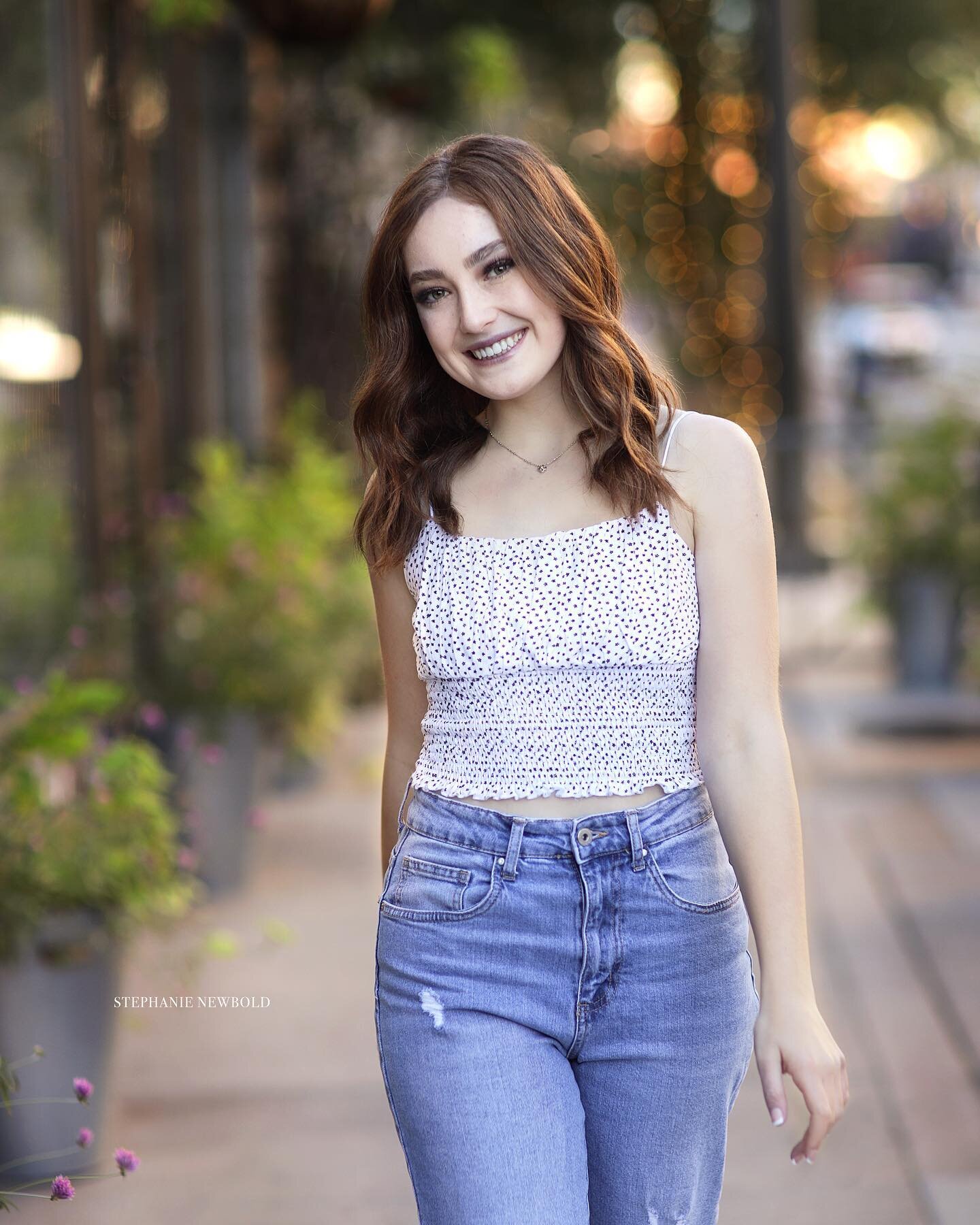 It&rsquo;s GINGER FRIDAY!!!🌺

JK I just made that up because S A R A H 💫

#gingerfriday #fridayvibes #downtowntucson #seniorpictures #seniorphotographer