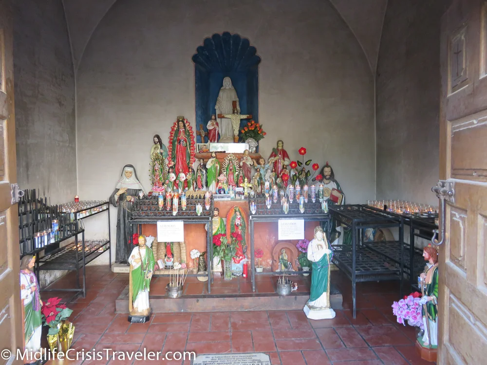Mission San Xavier del Bac-17.jpg