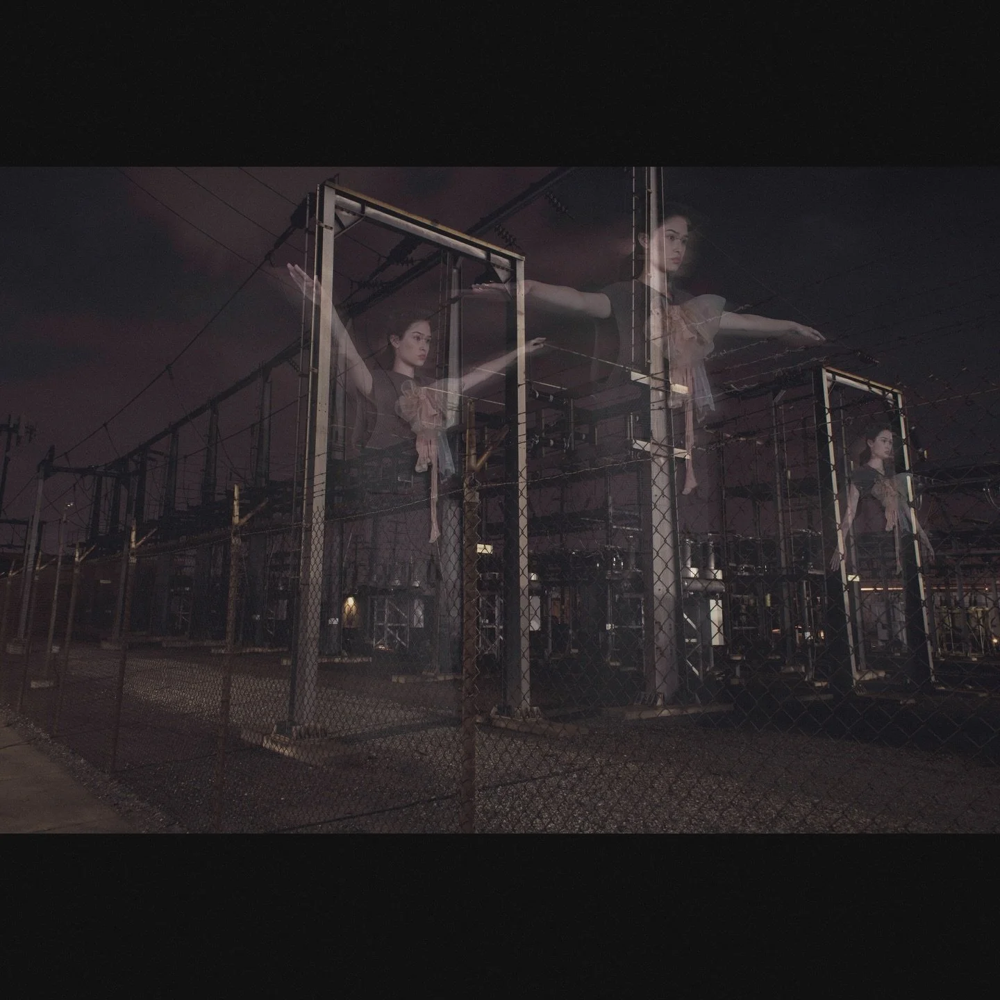 EVOLUTION HALFWAY

Image: Abundance for Few, 2020-2022

CONCEPT

The inevitability of class divide as a universal evolutionary feature in the reality of limited resources, despite behavioral, political, or technological advancements.&nbsp;&nbsp;

NAR