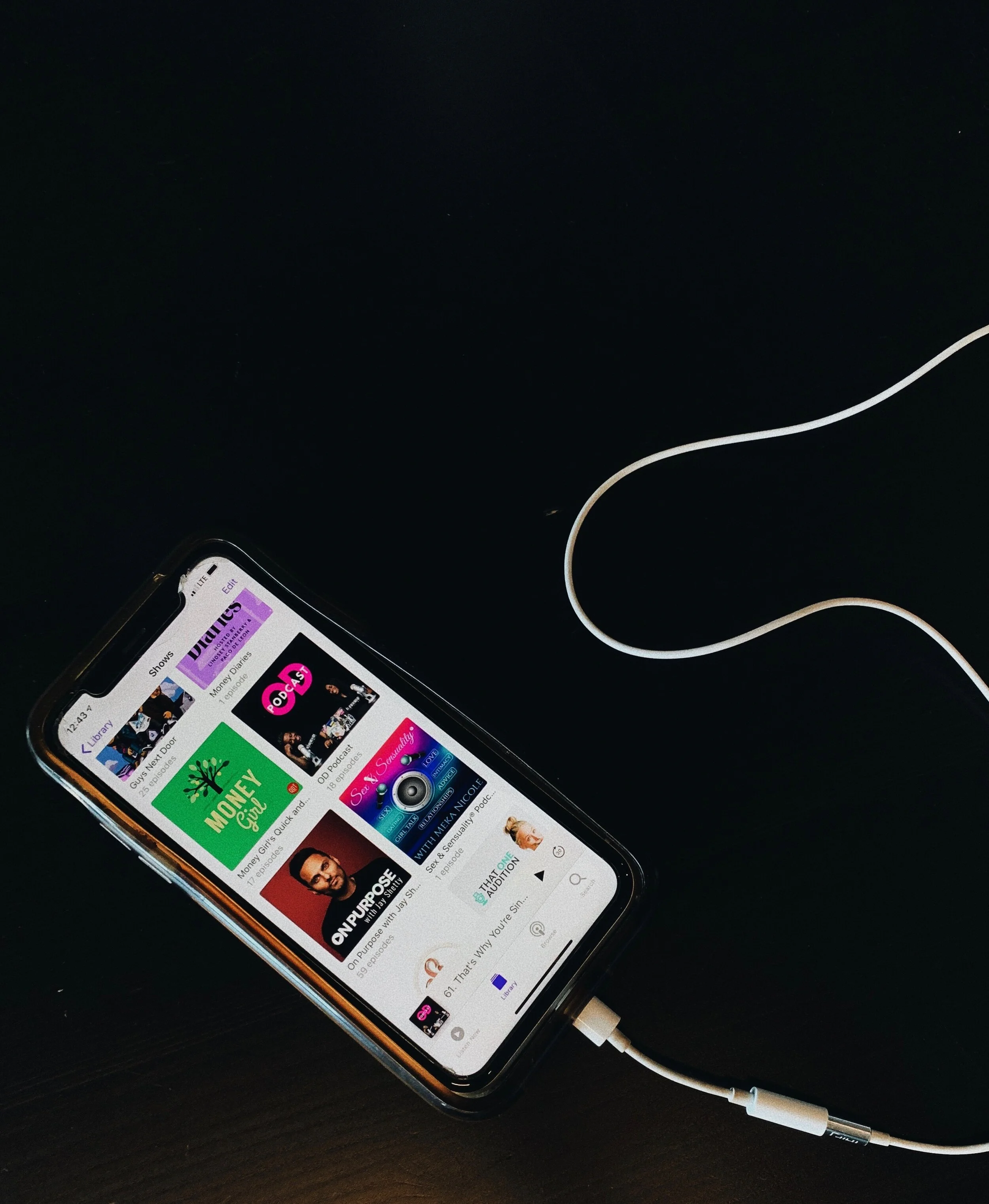  9 Podcast to Listen to on Your Commute