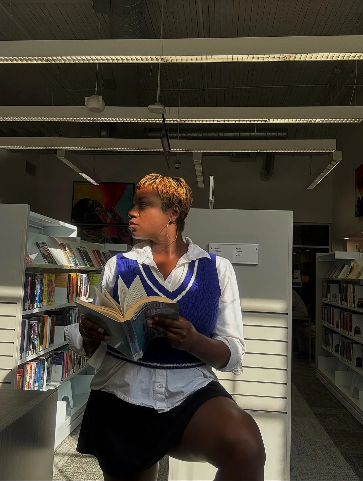 Not chasing chapters that don&rsquo;t include me I&rsquo;m on the top shelf 🤎 drop your favorite Colleen Hoover book?
.
.
Colleen Hoover books, new book alert, #bookstagram #colleenhoover #booksimreading #atlantacontentcreator #lifelately #lifedump 