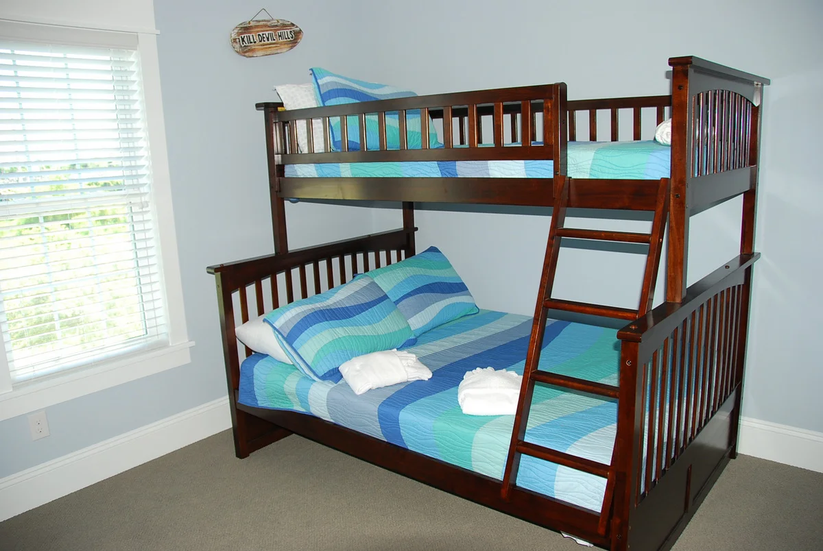 2nd Floor Twin / Full Bunk Room