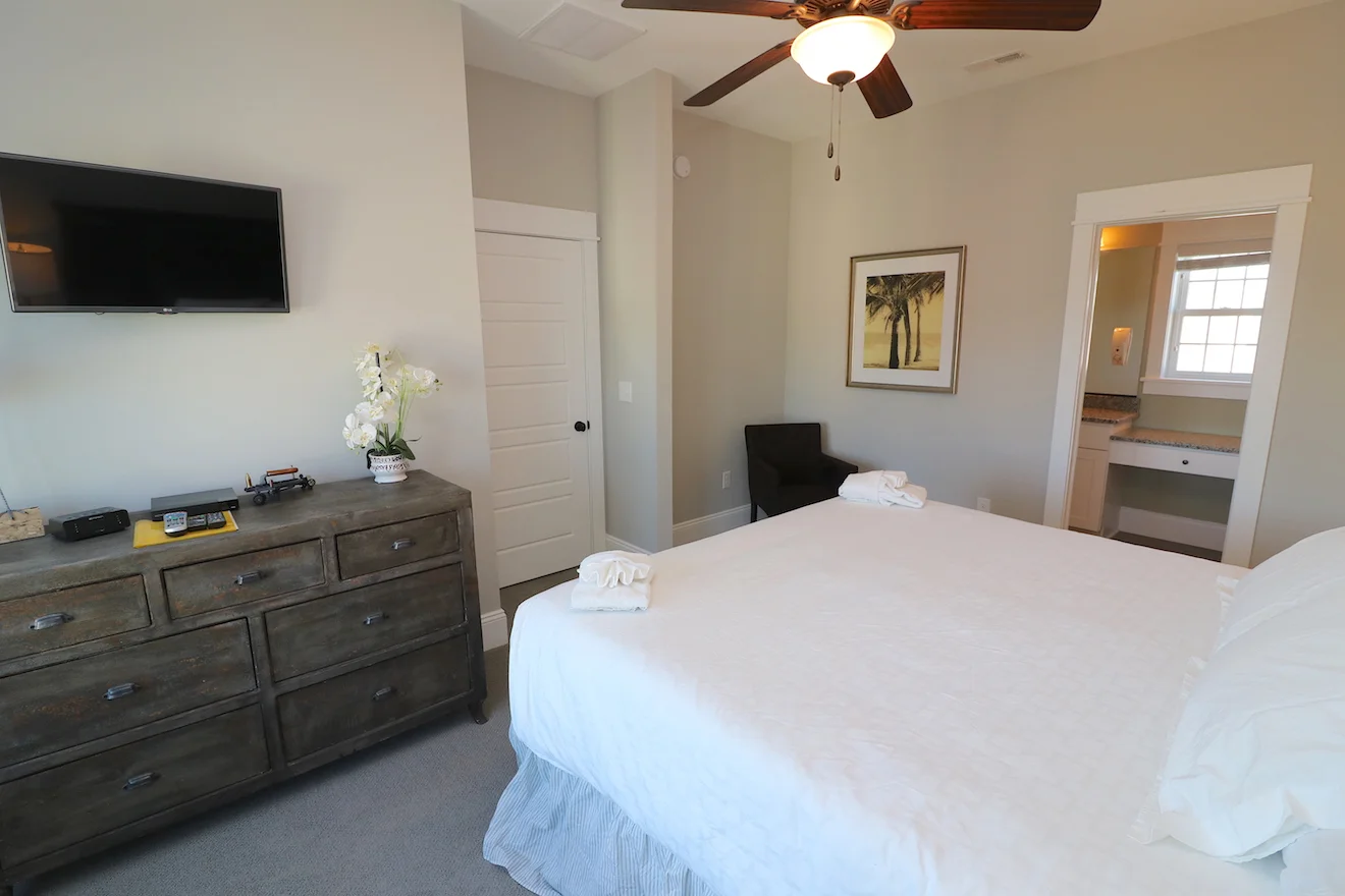 Second Level King Master Bedroom
