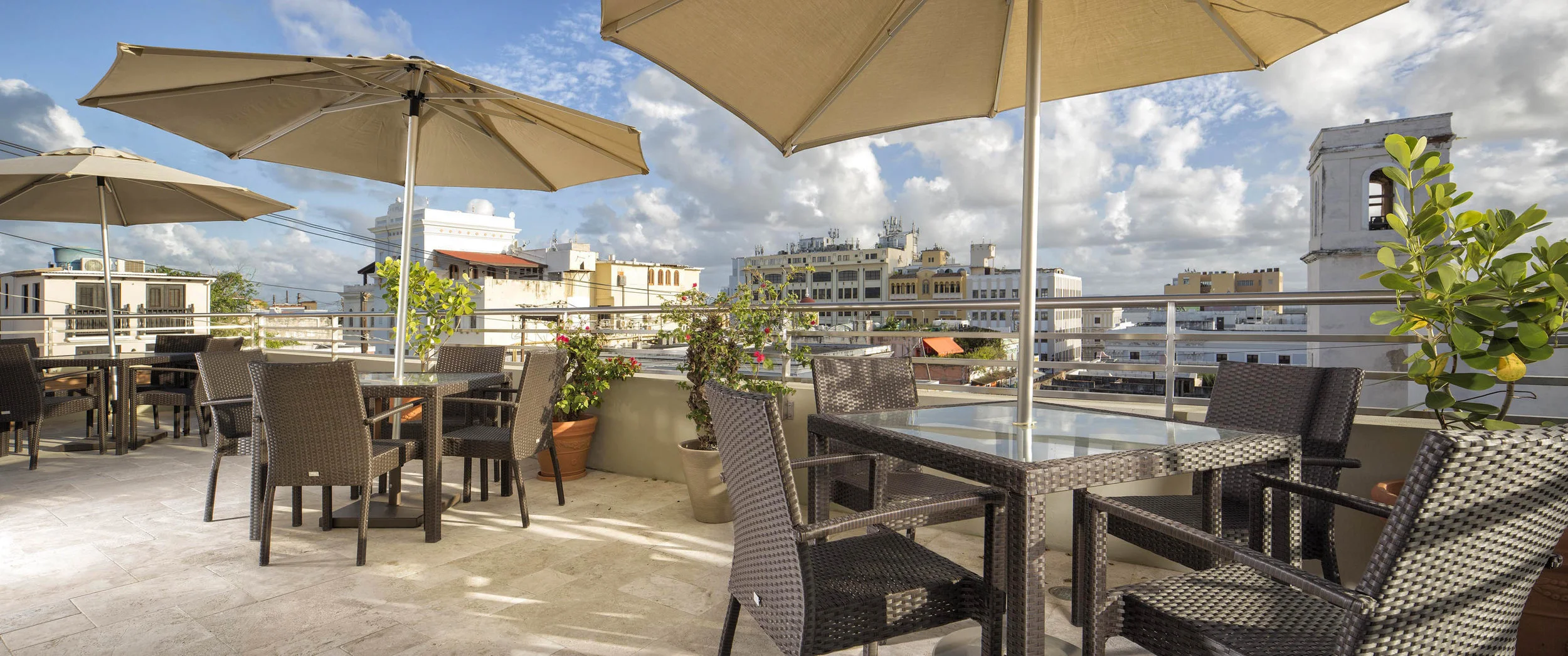 Gallery — Decanter Hotel