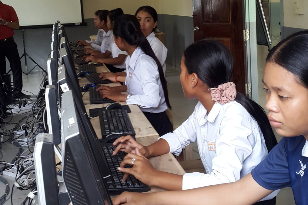 Cambodia Computer Training Lab 2018.png