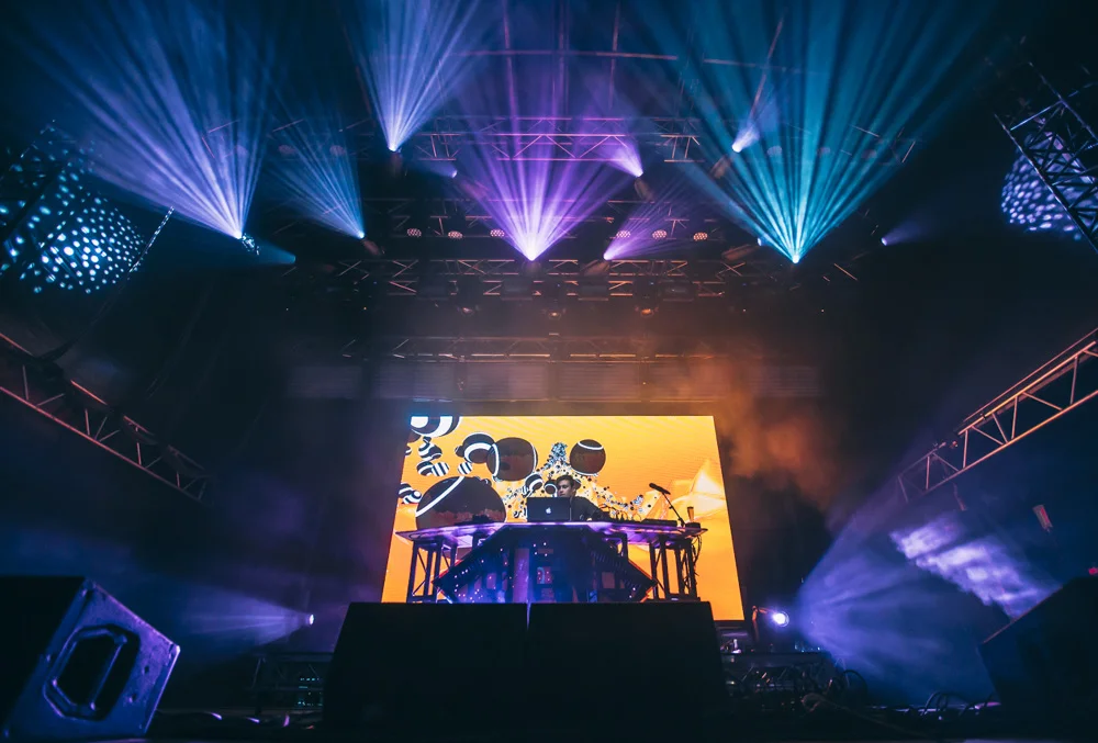 02FlumeFutureClassics-6_1000.jpg