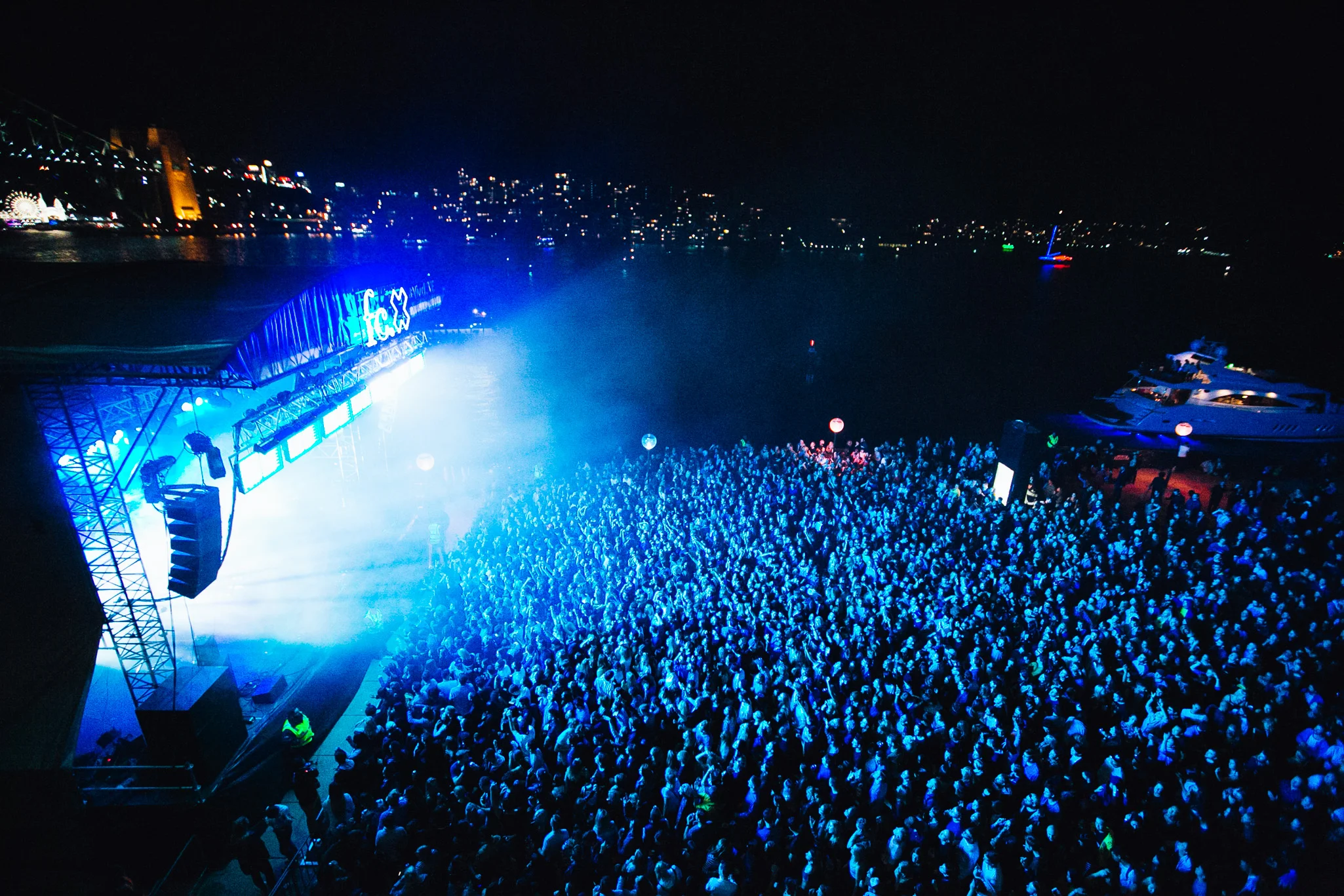 VOENA_FCX_FUTURE_CLASSIC_VIVID_SYDNEY_OPERA_HOUSE-84.jpg
