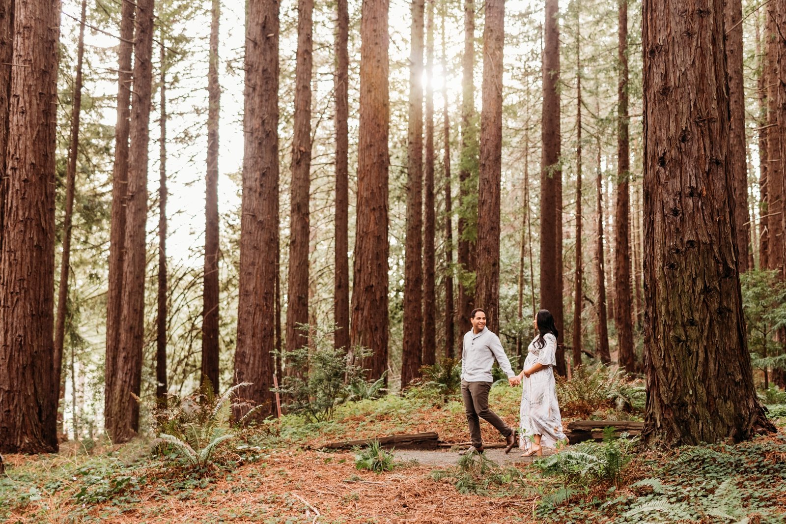 UC Berkeley Botanical Gardens Redwood Amphitheatre Maternity Photoshoot Session East Bay Maternity Family Photographer Young Soul Photography 29.jpg