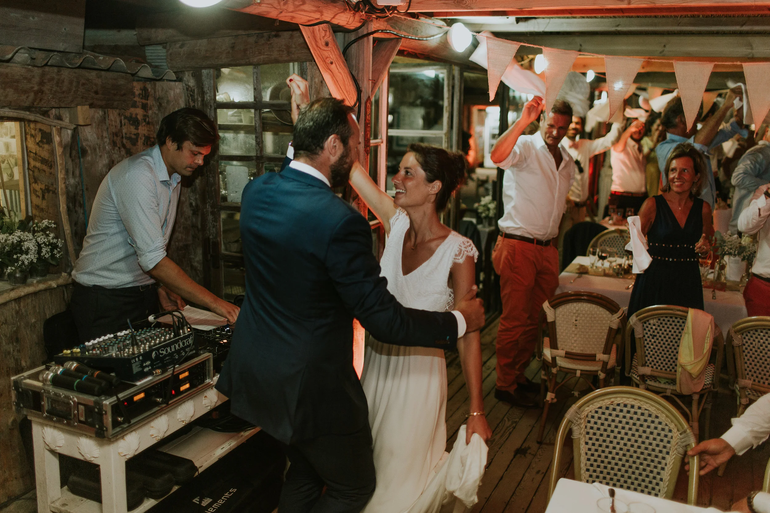 juliettelouis_sttropez_davidmaire_orlaneherbin_destinationwedding-574.jpg