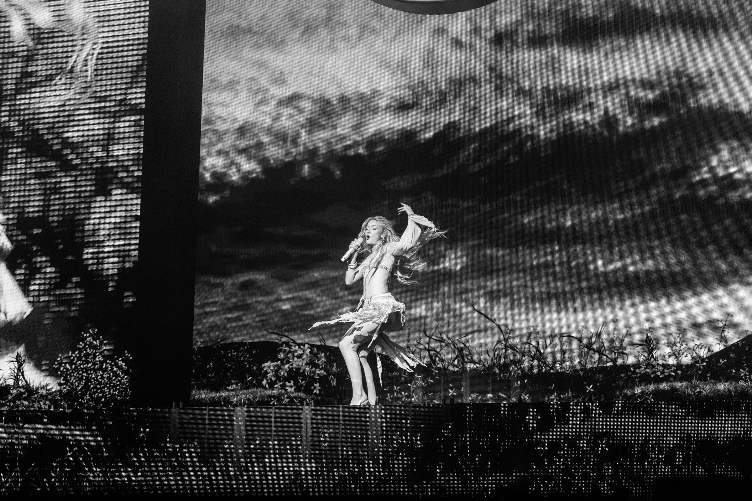 VeikkausArena_Zara_Larsson_camilla_hanhirova-47.jpg