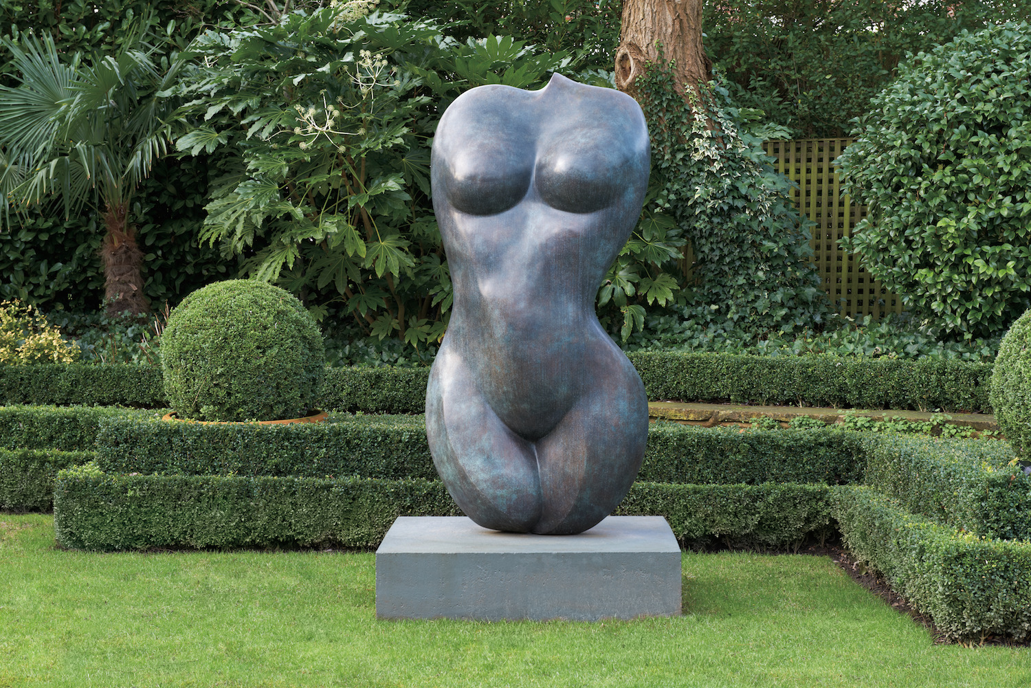 Femail Torso - green bronze.jpg