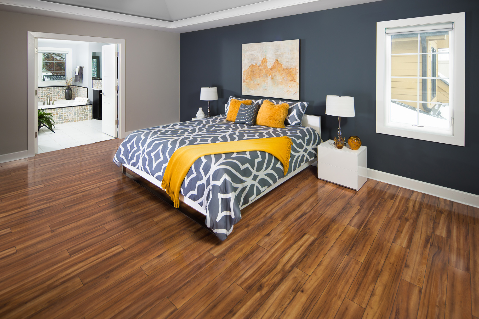 clarion-park-view-caramel-bedroom.jpg