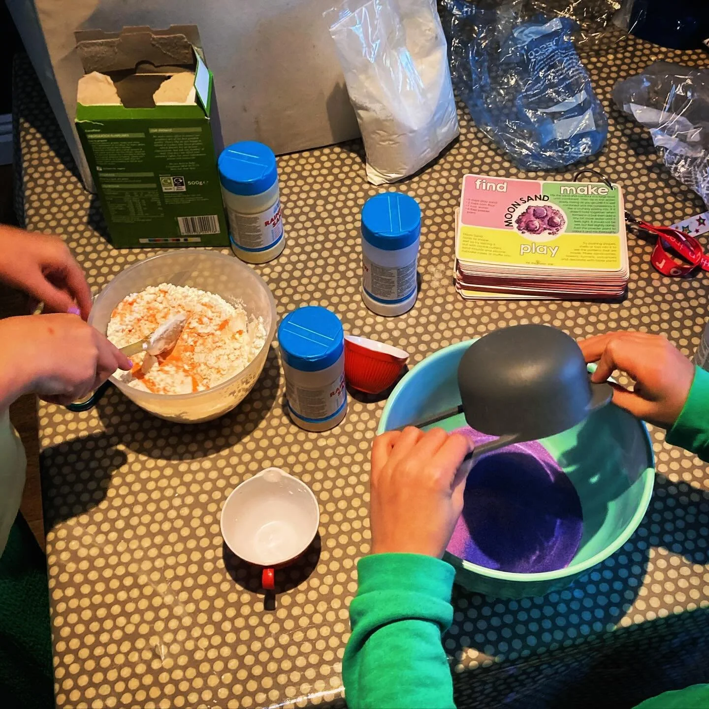 Making some moon sand for the kids session at Family Church at Four this afternoon. 🌕🏖️