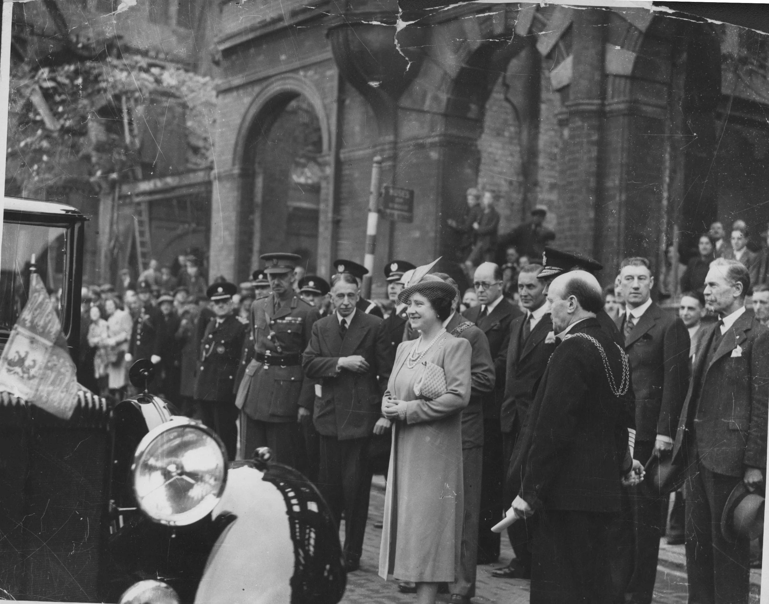 Queen Elizabeth in Hull, 1940’s. Commissioned by Hull Daily Mail.