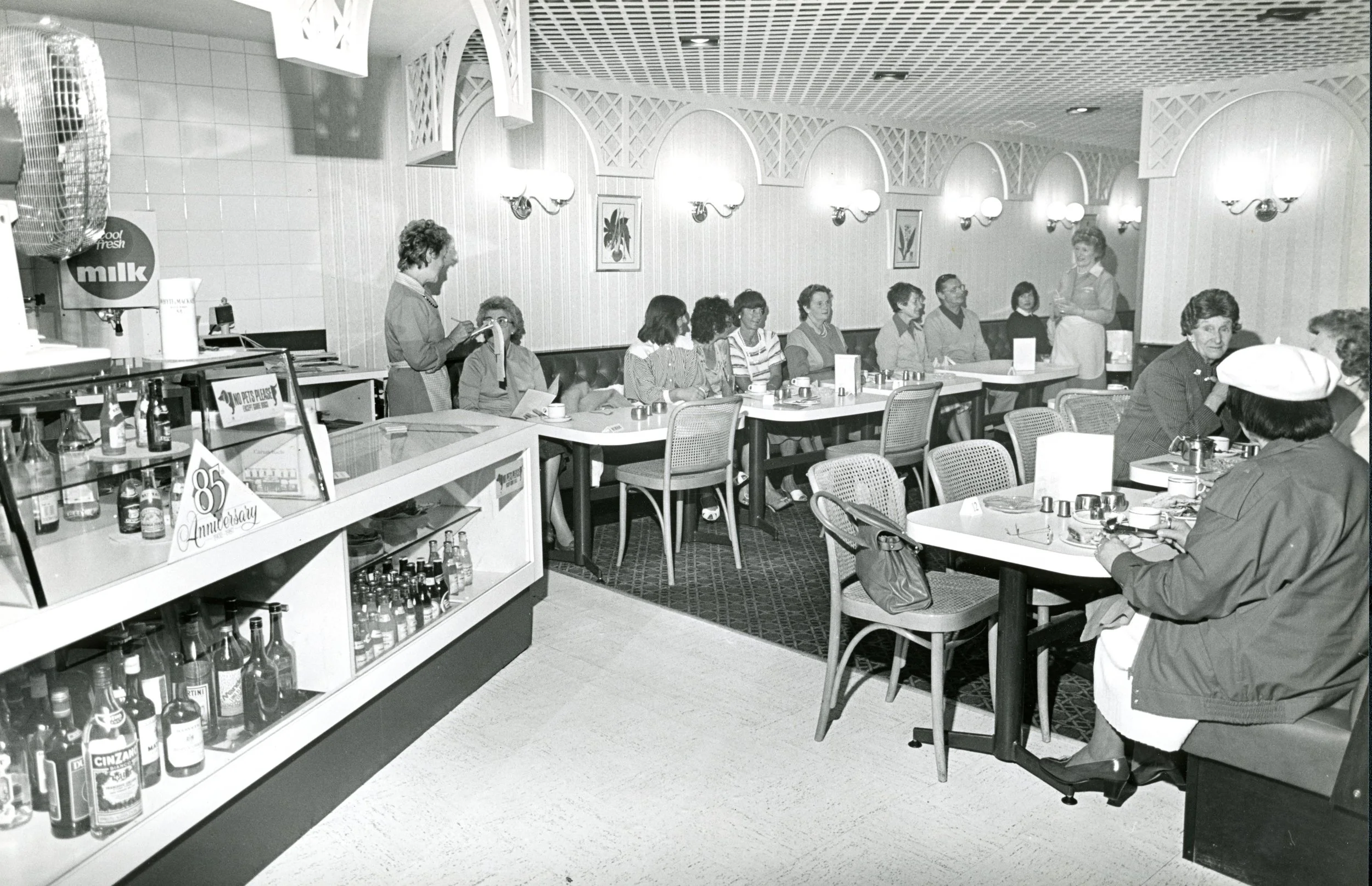 People dining in Carmichaels café, 1990’s. Commissioned by Hull Daily Mail.
