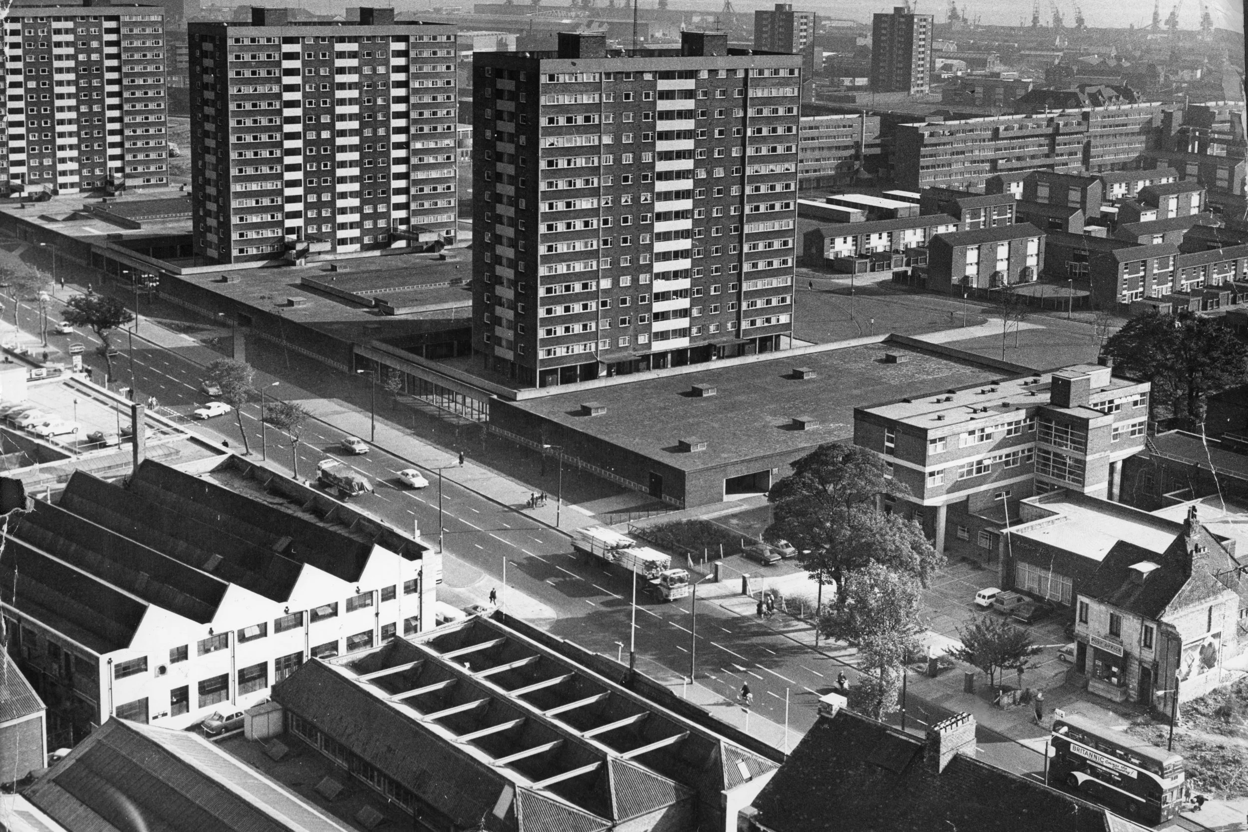 Aerial view of Anlaby Road from Western General Infirmary 17-10-1970. Commissioned by Hull Daily Mail.