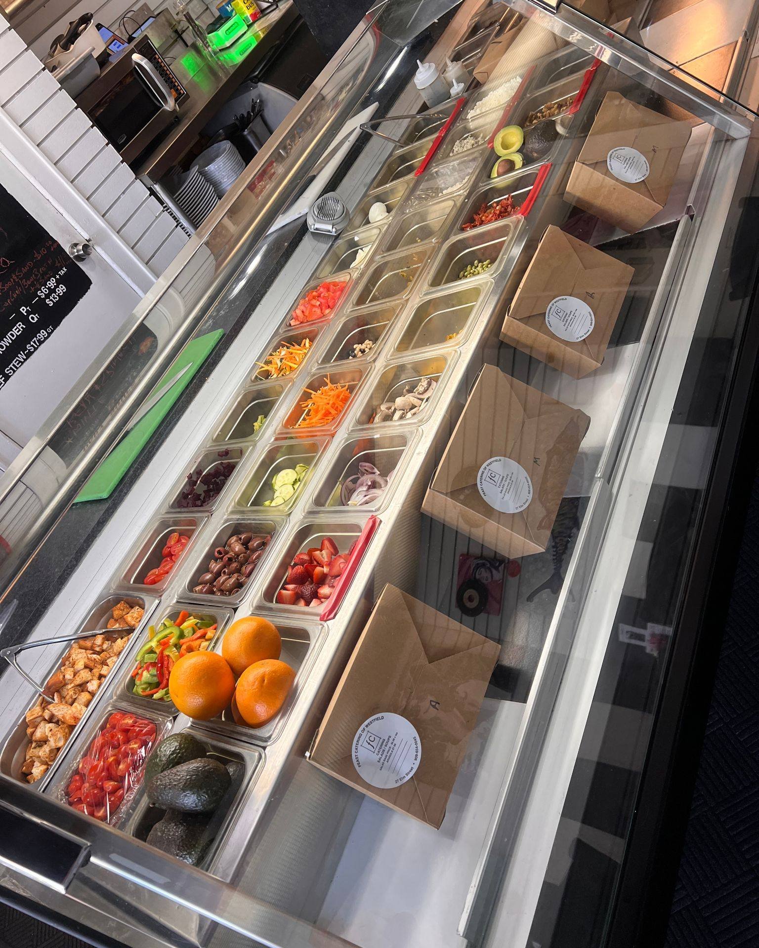 Start your week off with a freshly made #Chopped or #Tossed salad at Feast Catering Westfield.  So many toppings to choose from to help you make YOUR perfect salad.  We also have our daily fresh cabinet and salad special if you need help deciding. 
A