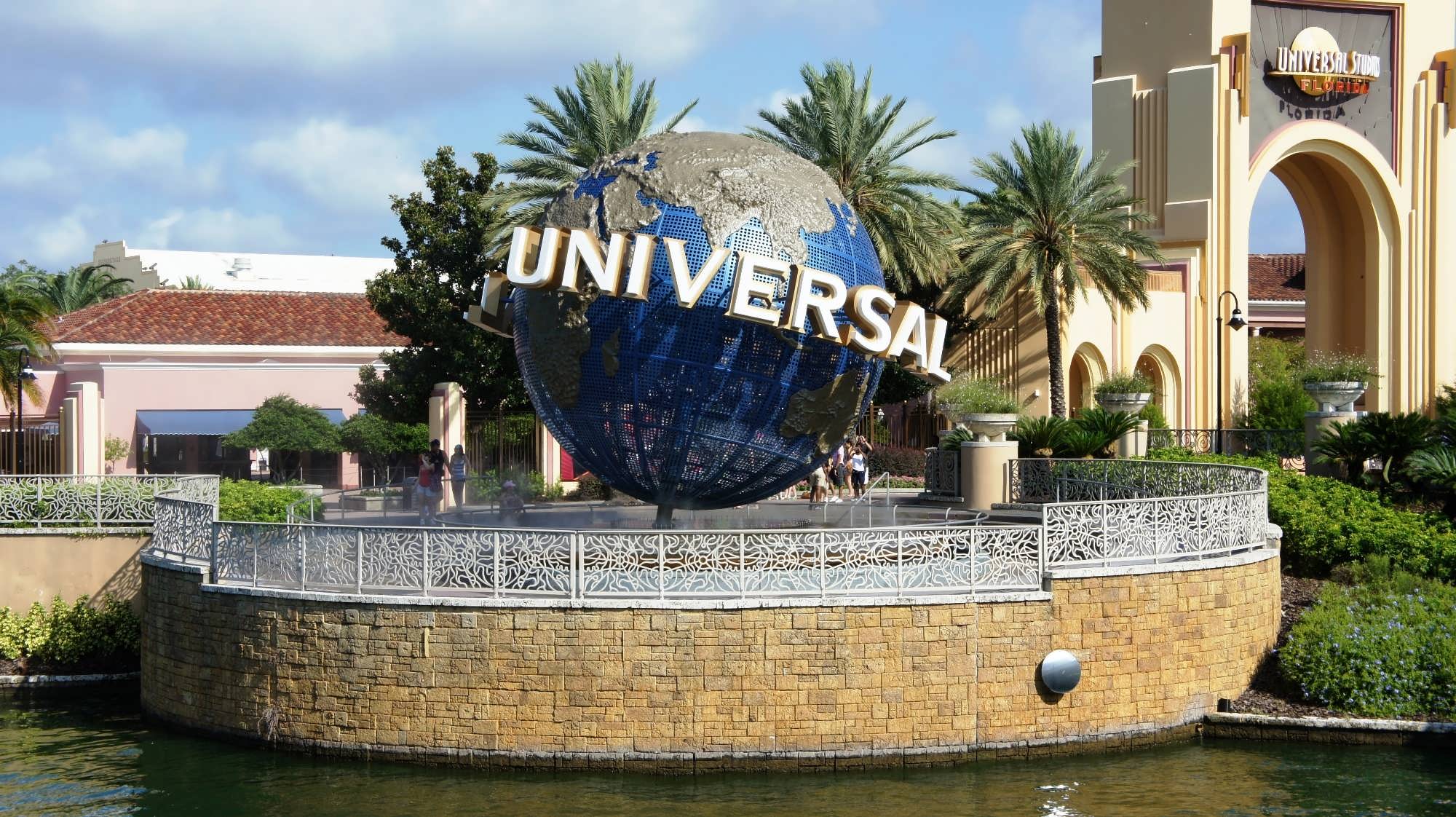   Universal Globe    Orlando, FL    Learn More  