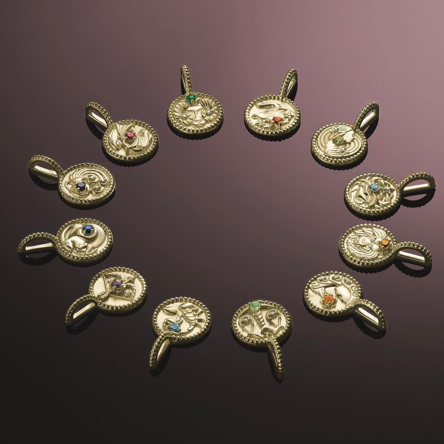 Scorpio season is upon us and Scorpios are ready for their moment in the spotlight, or should we say moonlight? 🌚 Gift your favorite Scorpio one of our custom 14k gold Zodiac pendants, which we can set with the gemstone of your choice! $329