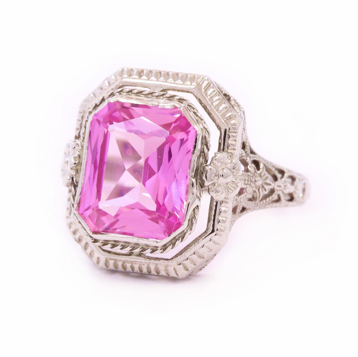 💕Hot Pink or &ldquo;Barbiecore&rdquo; as the kids on Tik Tok are calling it these days, is fashion&rsquo;s color of the year.  But was it ever not in style? Check out this 100 year old Art Deco, 14k white gold filigree ring featuring a hot pink, 3.4