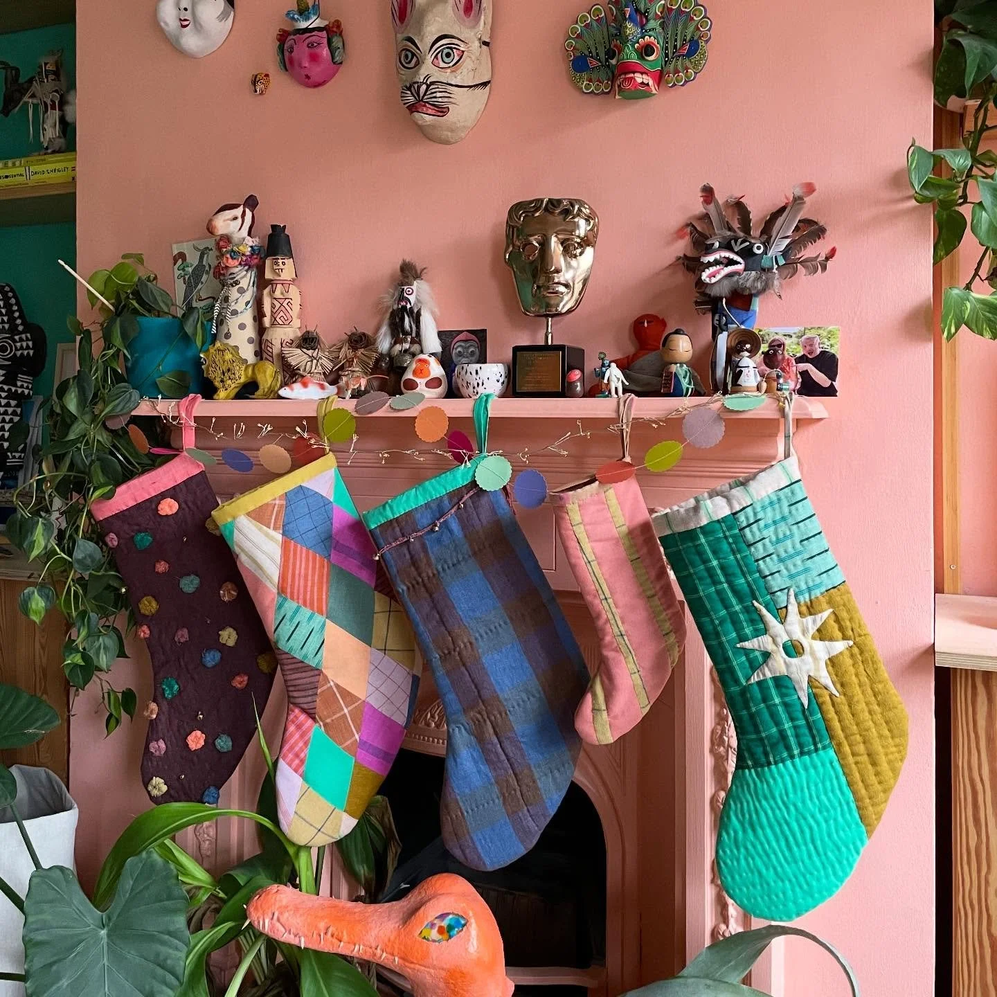 M A K I N G  C H R I S T M A S // The stockings are finished and up!