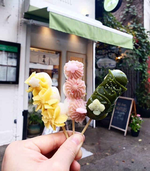 A good day for 3 dangos with @chefarpin_arch⁣
⁣⁣
⁣⁣
⁣#matcha #ichigo #chestnut #dango ⁣
⁣#bonbon #chaanbonbon ⁣
⁣