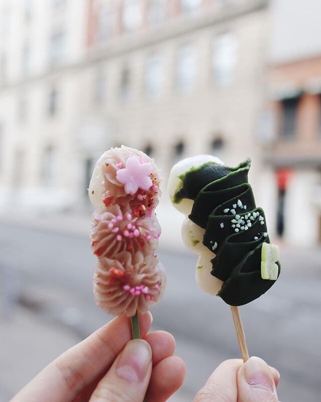 It&rsquo;s always good to get 2 dangos. One for you, and one for your love one&hellip;⁣
⁣⁣
⁣Or you can just enjoy them all by yourself 😋⁣
⁣⁣
⁣With @iscreamforuby 🍡🍡⁣
⁣⁣
⁣#ichigo #matcha #dango #mochi ⁣
⁣⁣#bonbon #chaanbonbon ⁣