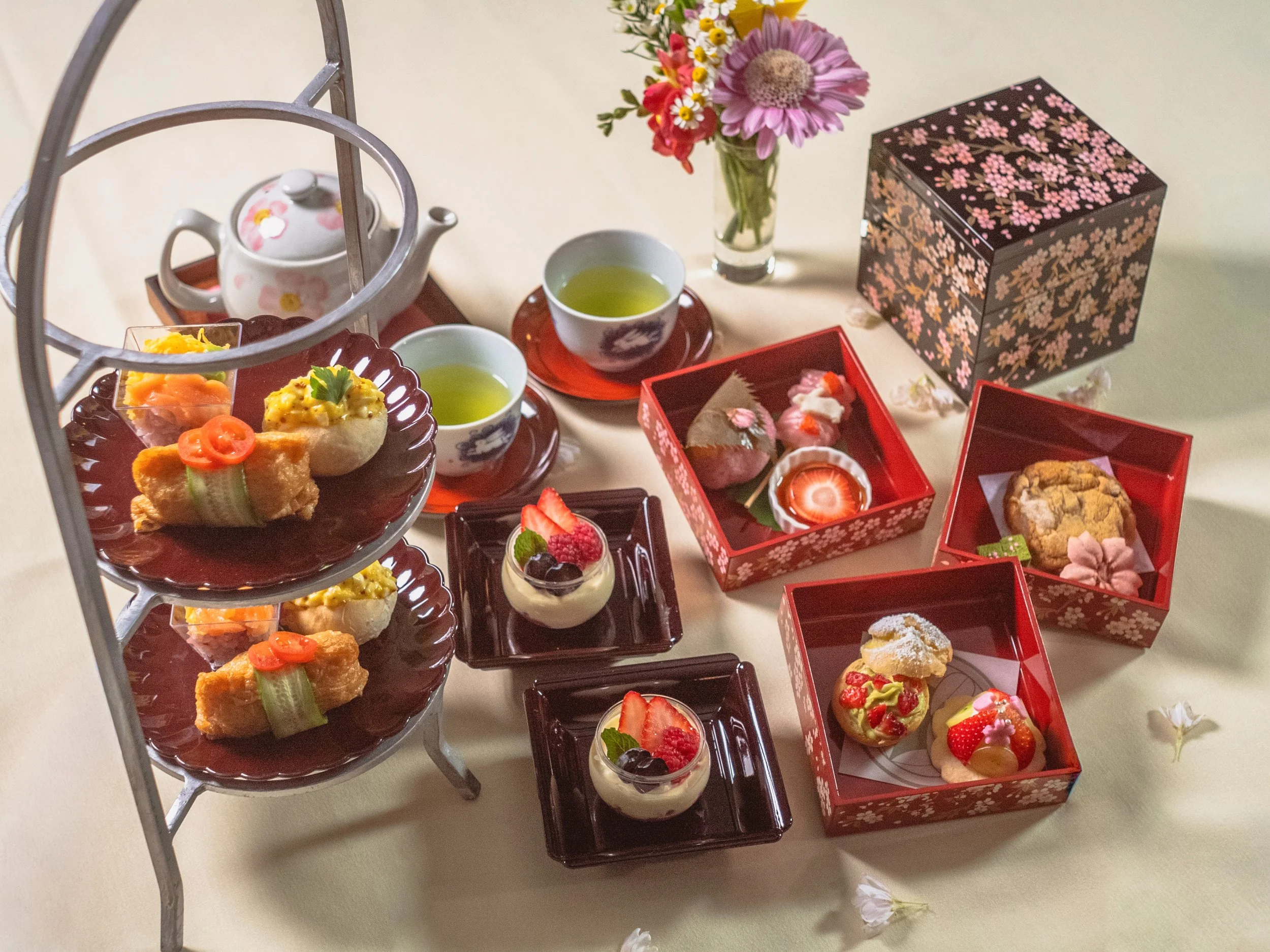 CHA-AN STRAWBERRY AFTERNOON TEA