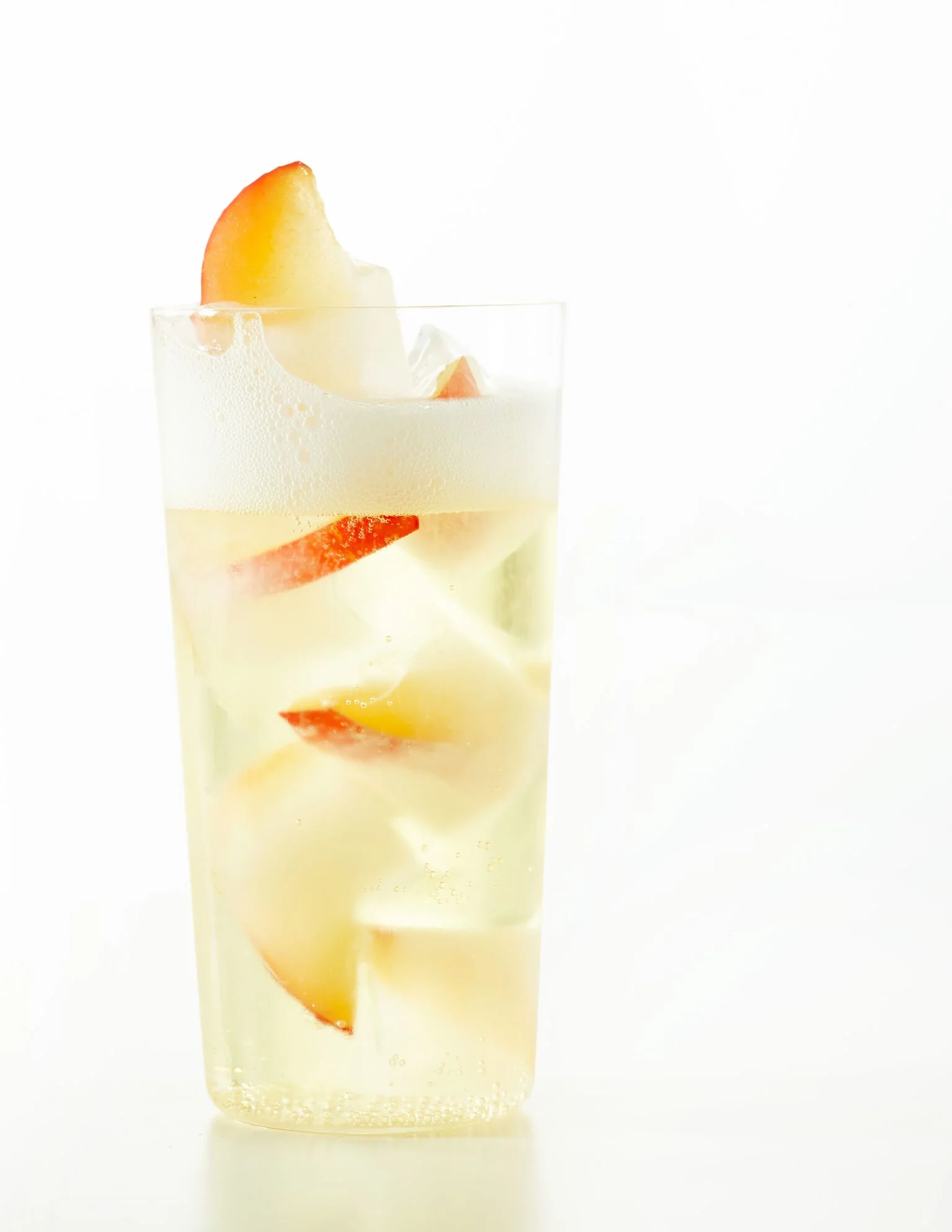 Food & Prop Styling : peach ice