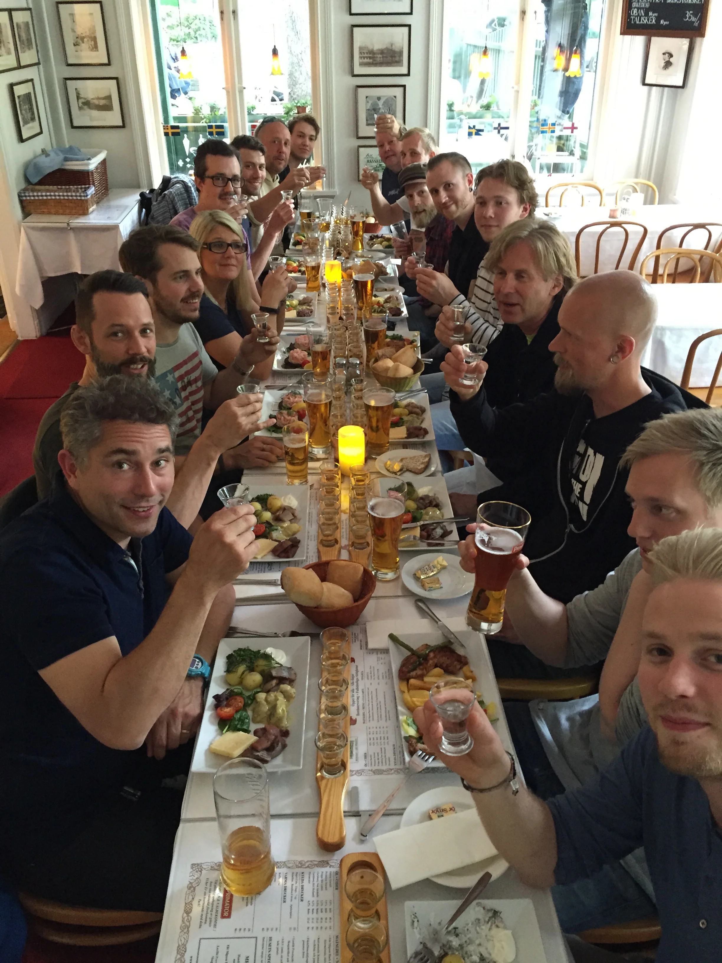 Sill &amp; Grill &amp; ½-meter snaps därtill! Skål!