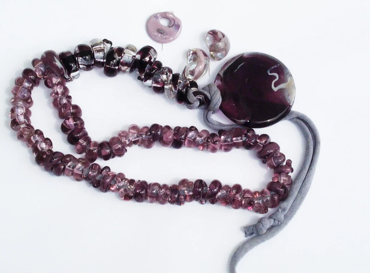 colar roxo.jpg