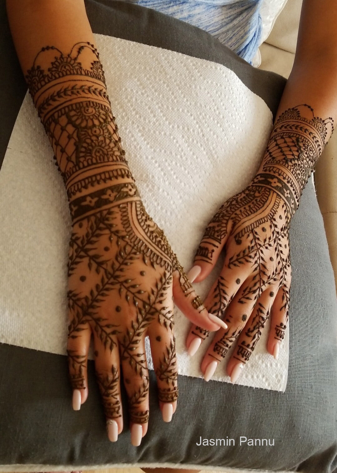 Jasmin Pannu Henna Artist Toronto Bridal Henna.jpg