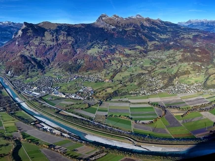 Foto-Wartau_Luftbildpanorama.jpg