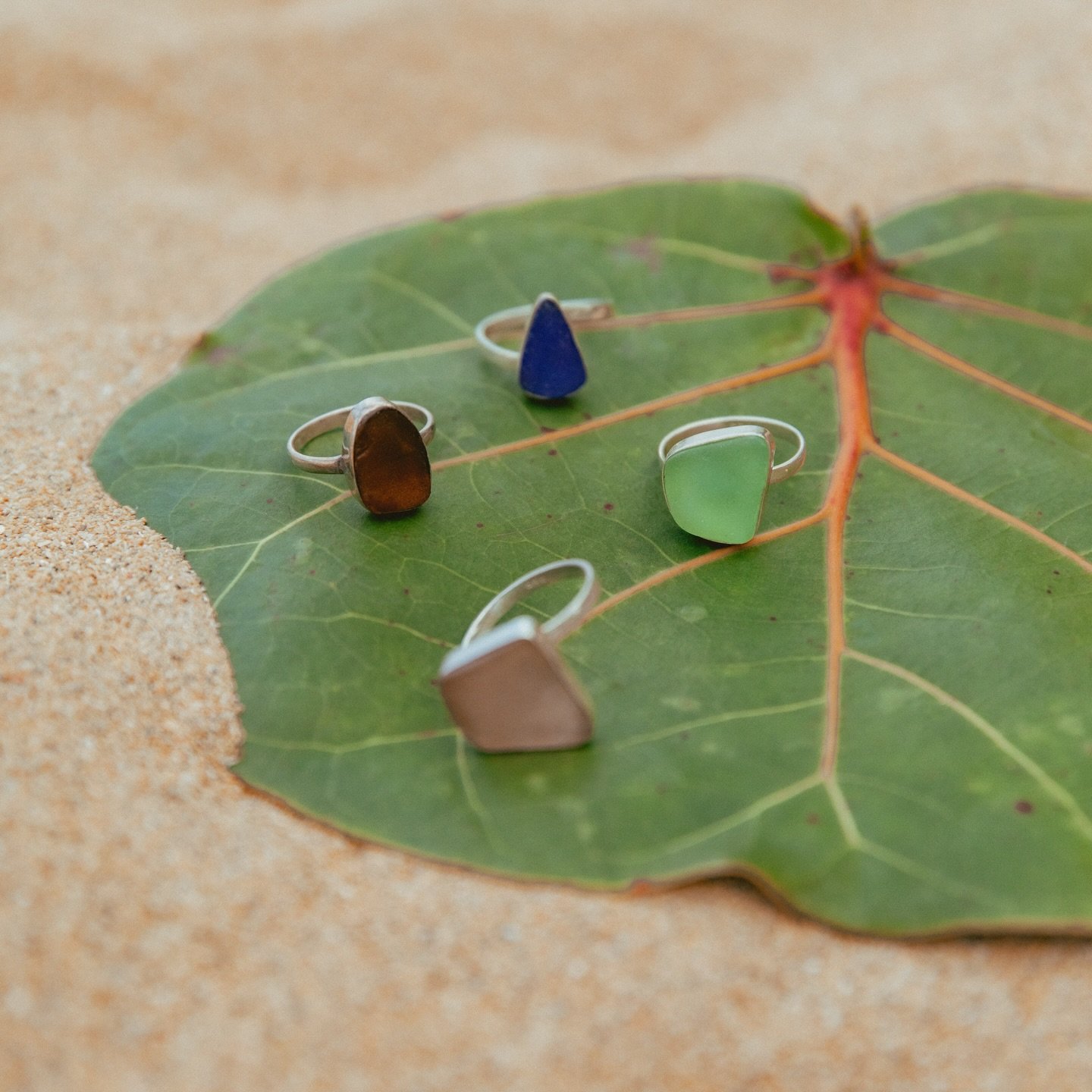 All of our pieces are available for international shipping ✨