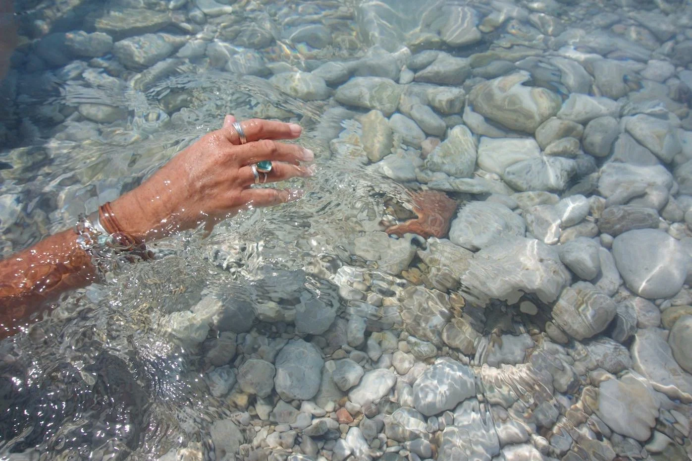 || Spotted in GREECE! ✨ Stay tuned for new pieces!!